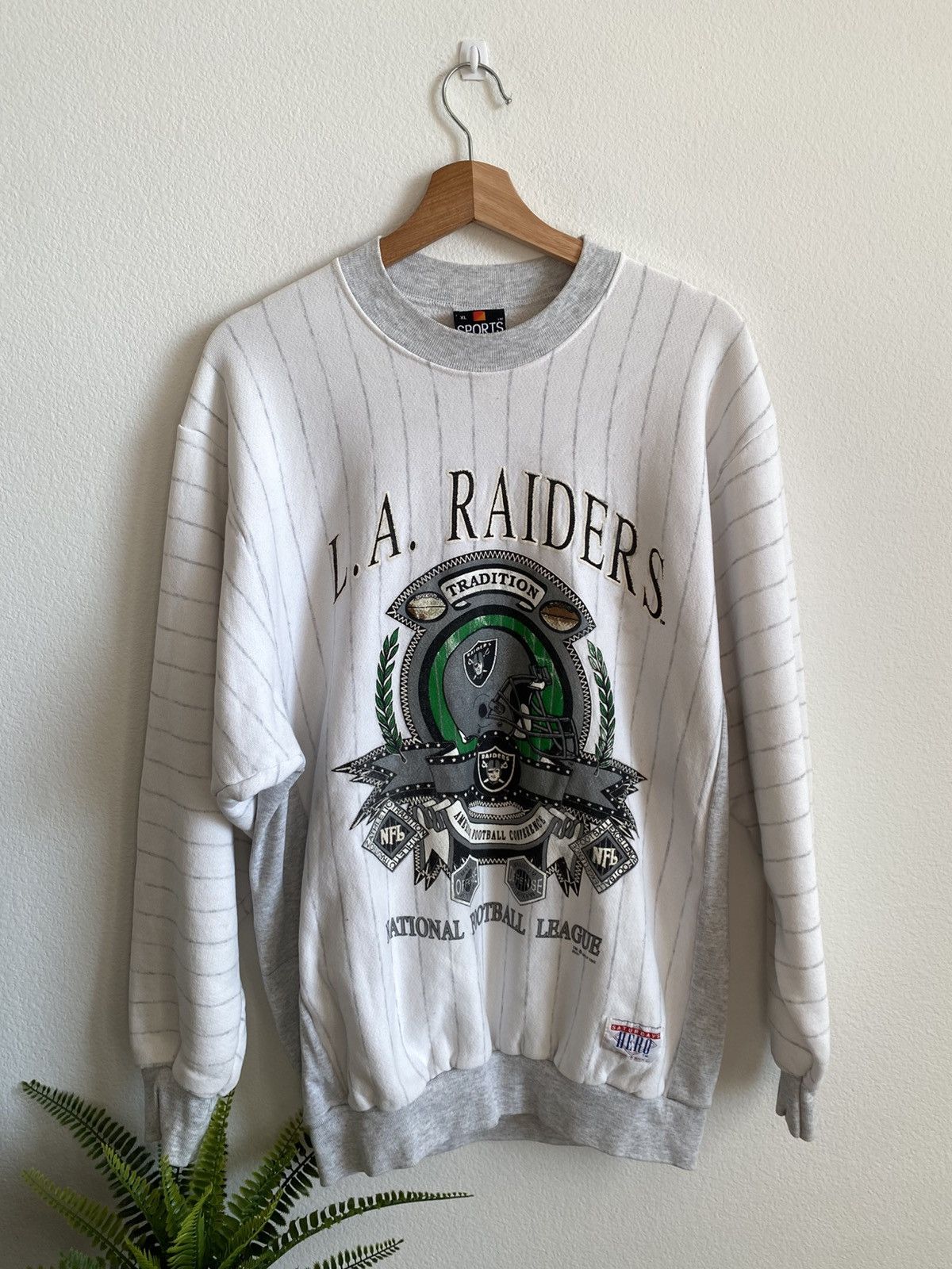 NFL Vintage 90s LA Raiders Crewneck Sweatshirt Size US XL / EU 56 / 4 - 1 Thumbnail
