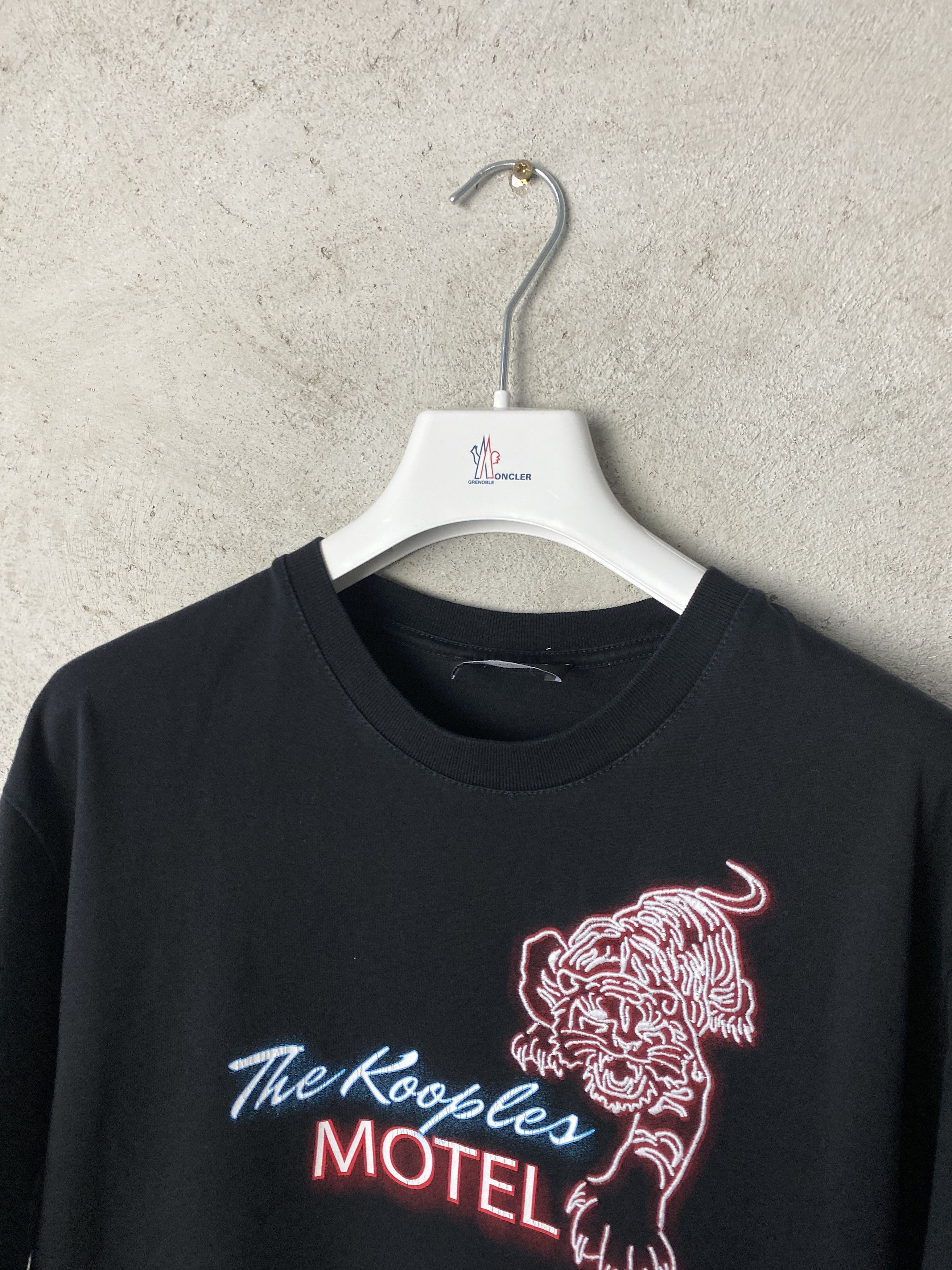 The Kooples The Kooples Motel printed t-shirt tee Size US M / EU 48-50 / 2 - 2 Thumbnail