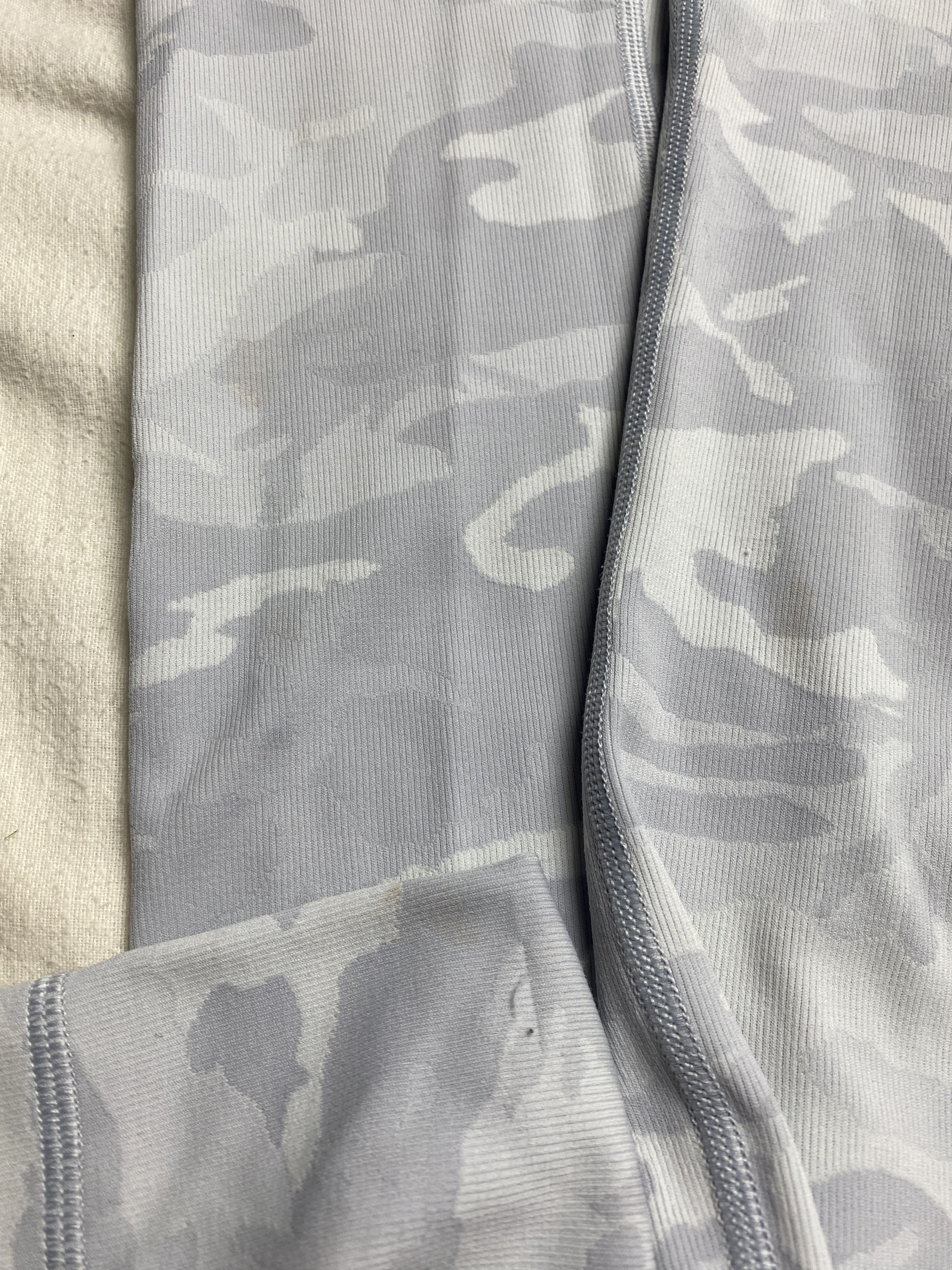 Lululemon Lululemon camo moro leggings sport yoga gym pilates Size 27" / US 4 / IT 40 - 7 Thumbnail