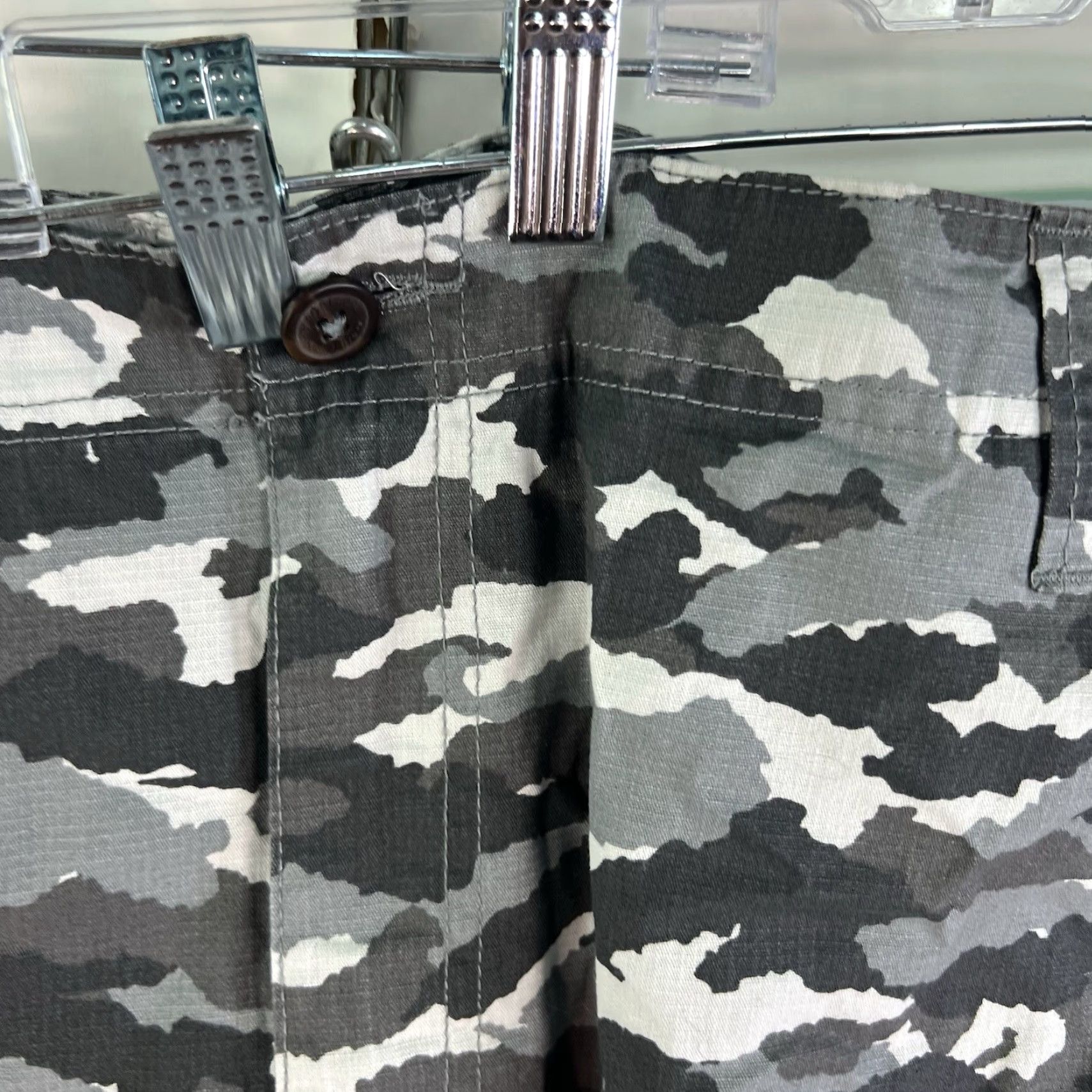 Vintage VINTAGE Magellan Cargo Shorts Men Size 42 Gray Camouflage Casual Travel Workwear Size US 42 / EU 58 - 4 Thumbnail