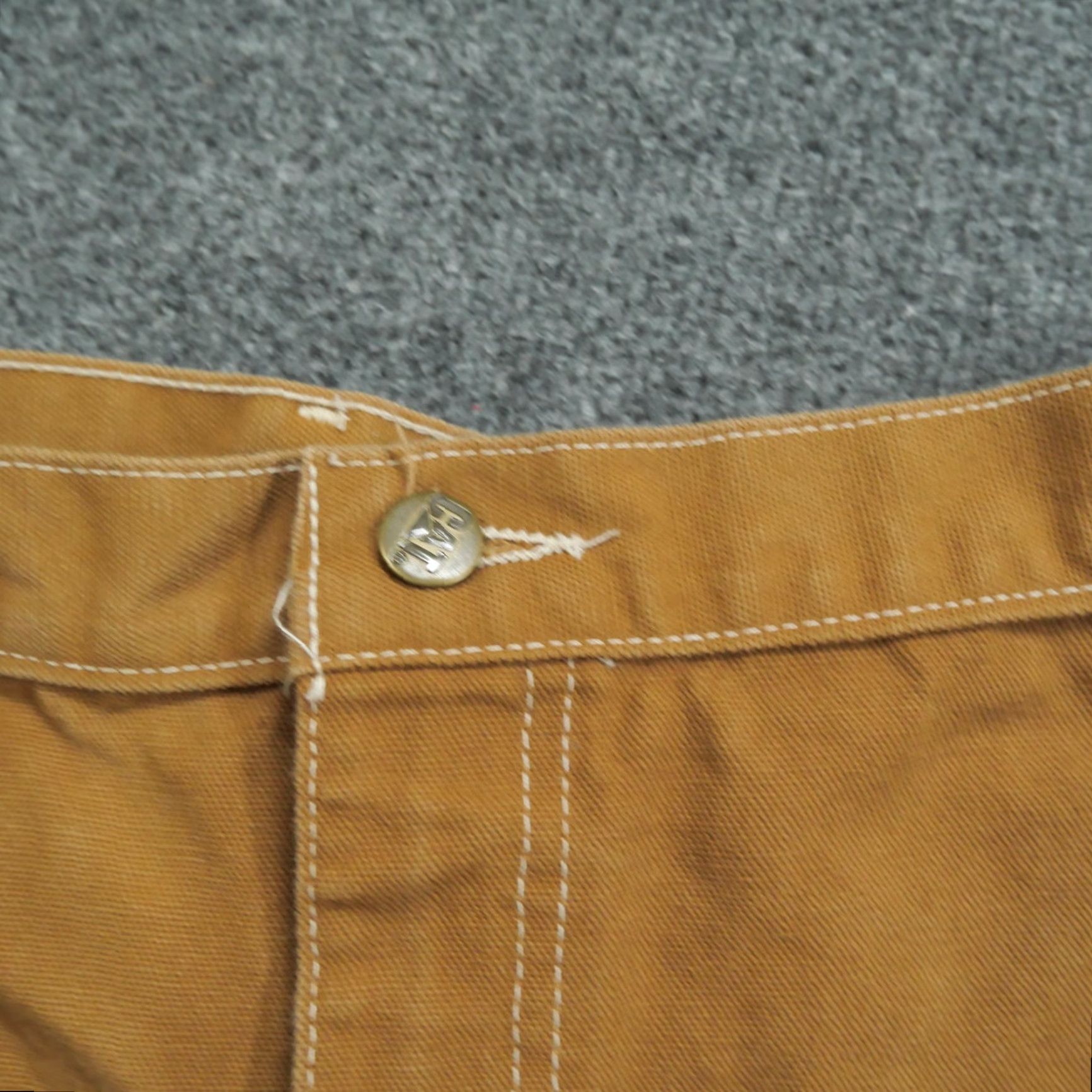 Vintage VINTAGE CAT Cargo Shorts Mens 44 Brown Canvas Workwear Relaxed Cargo Pocket 8in Inseam Summer Mens Brown CAT Shorts Size US 44 / EU 60 - 5 Thumbnail