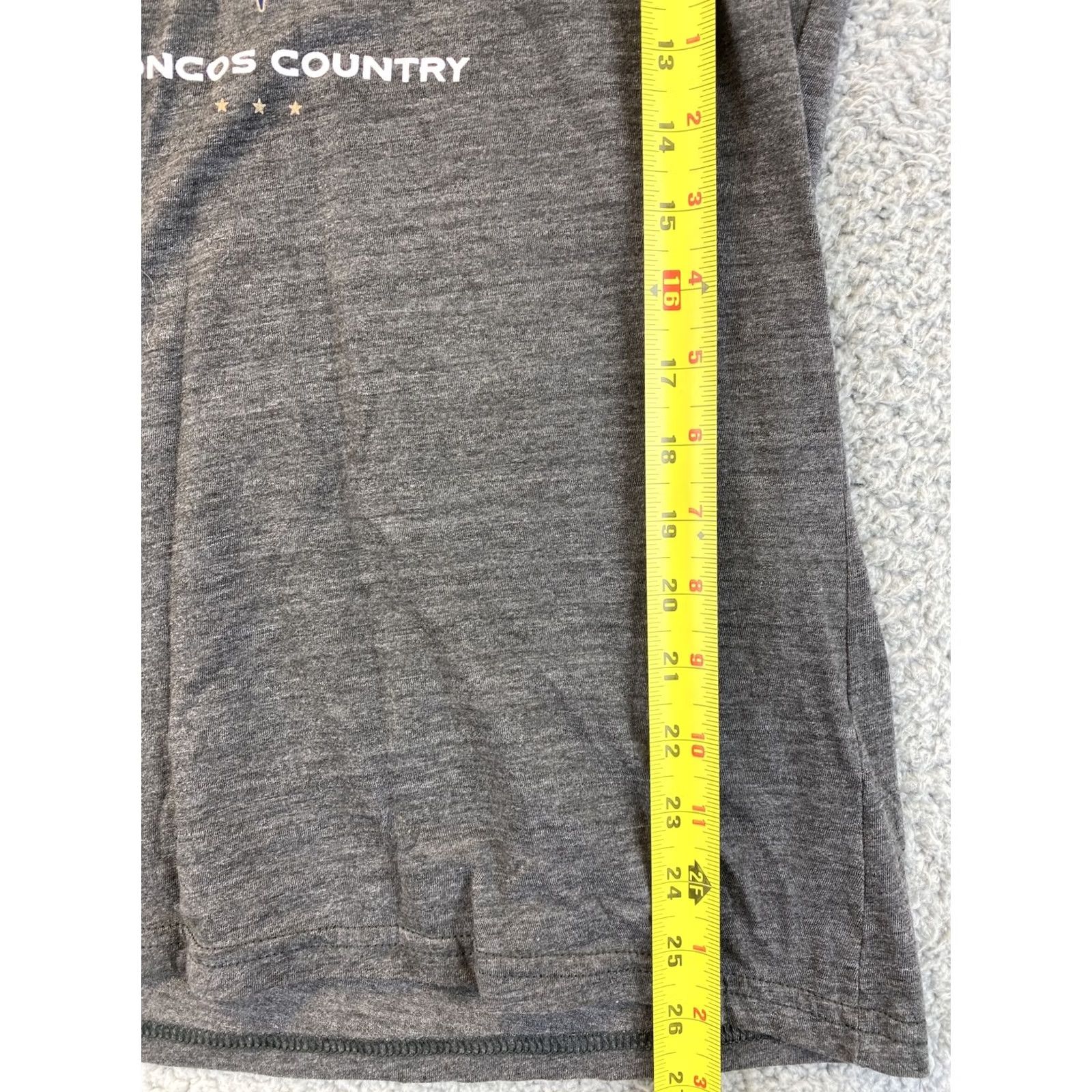 NFL NFL Denver Broncos T-Shirt Women’s Medium V-Neck Short Sleeve Graphic Gray/ 35-5 Size M / US 6-8 / IT 42-44 - 5 Thumbnail