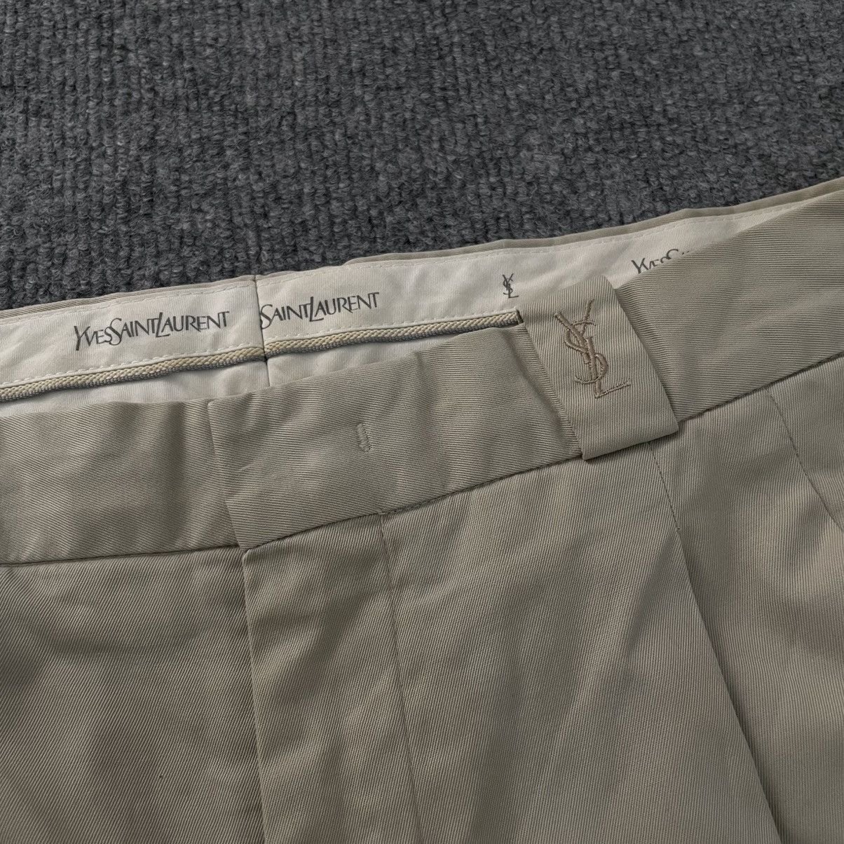 Yves Saint Laurent Yves Saint Laurent Pleated Trouser Workwear Pants Size US 32 / EU 48 - 3 Thumbnail