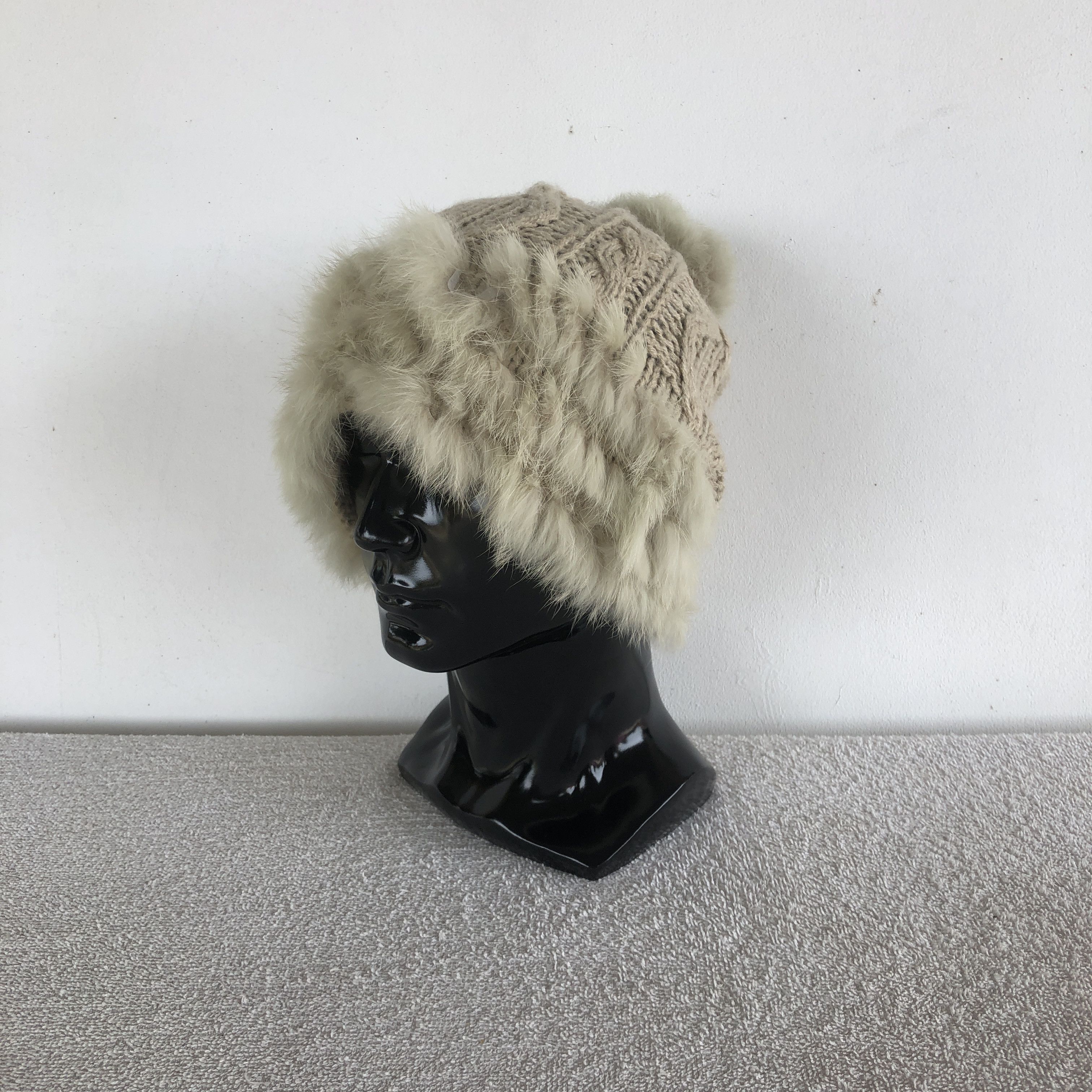 Japanese Brand Vintage Faux Fur Beanie Aran Isle Knit Snow Caps Hats Size ONE SIZE - 1 Thumbnail