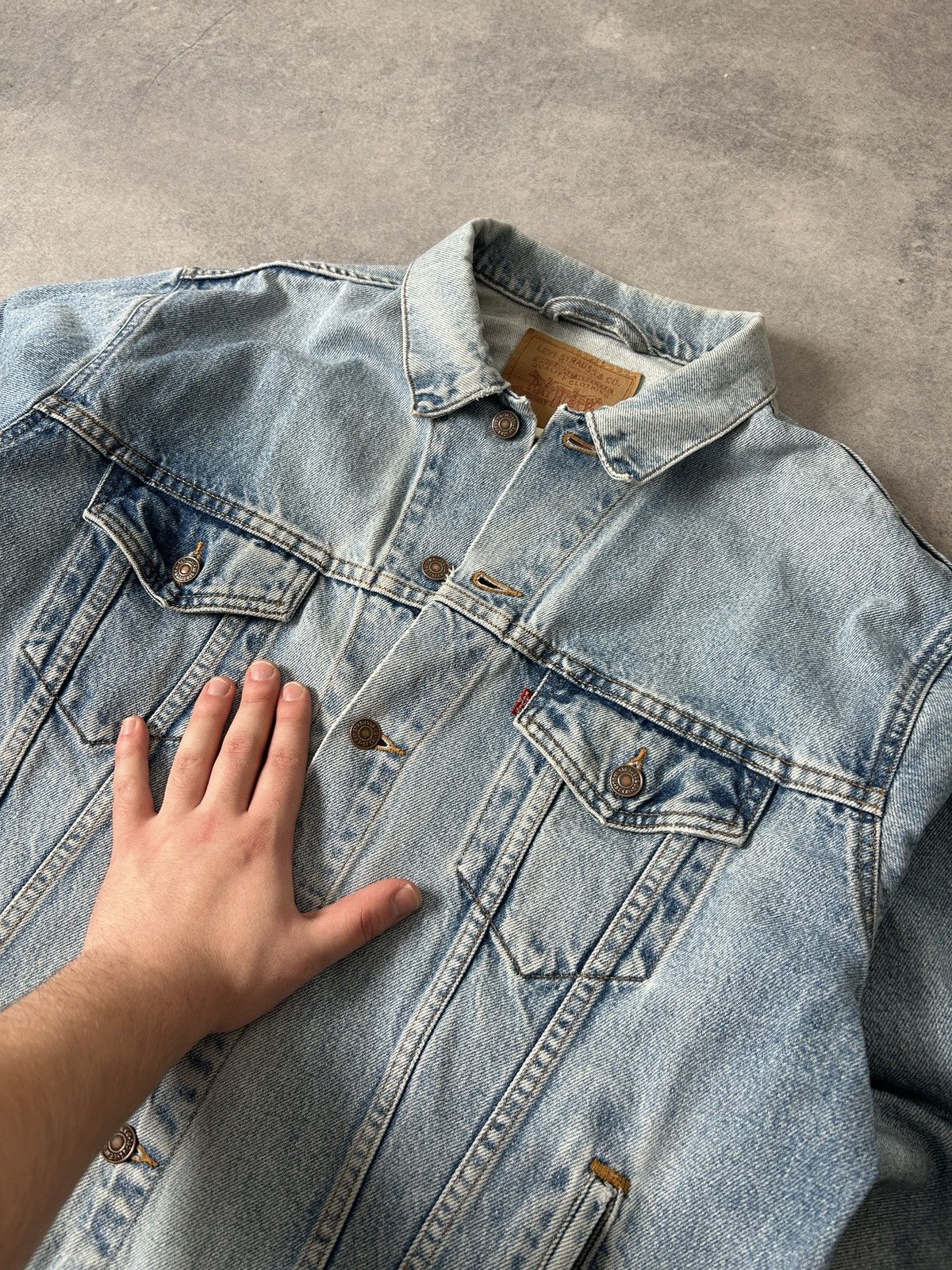 Levi's Vintage Clothing Vintage Levis 90s denim jacket mens size M Size US M / EU 48-50 / 2 - 7 Thumbnail