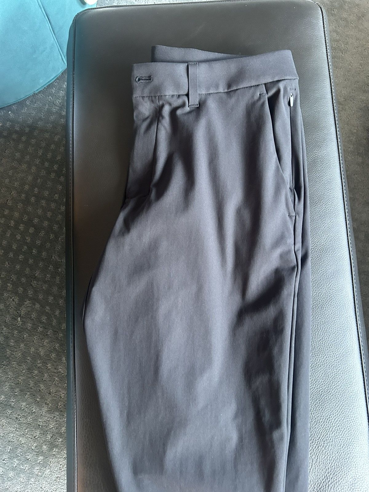 Lululemon Lululemon Men’s ABC pants in black Size US 33 - 2 Thumbnail