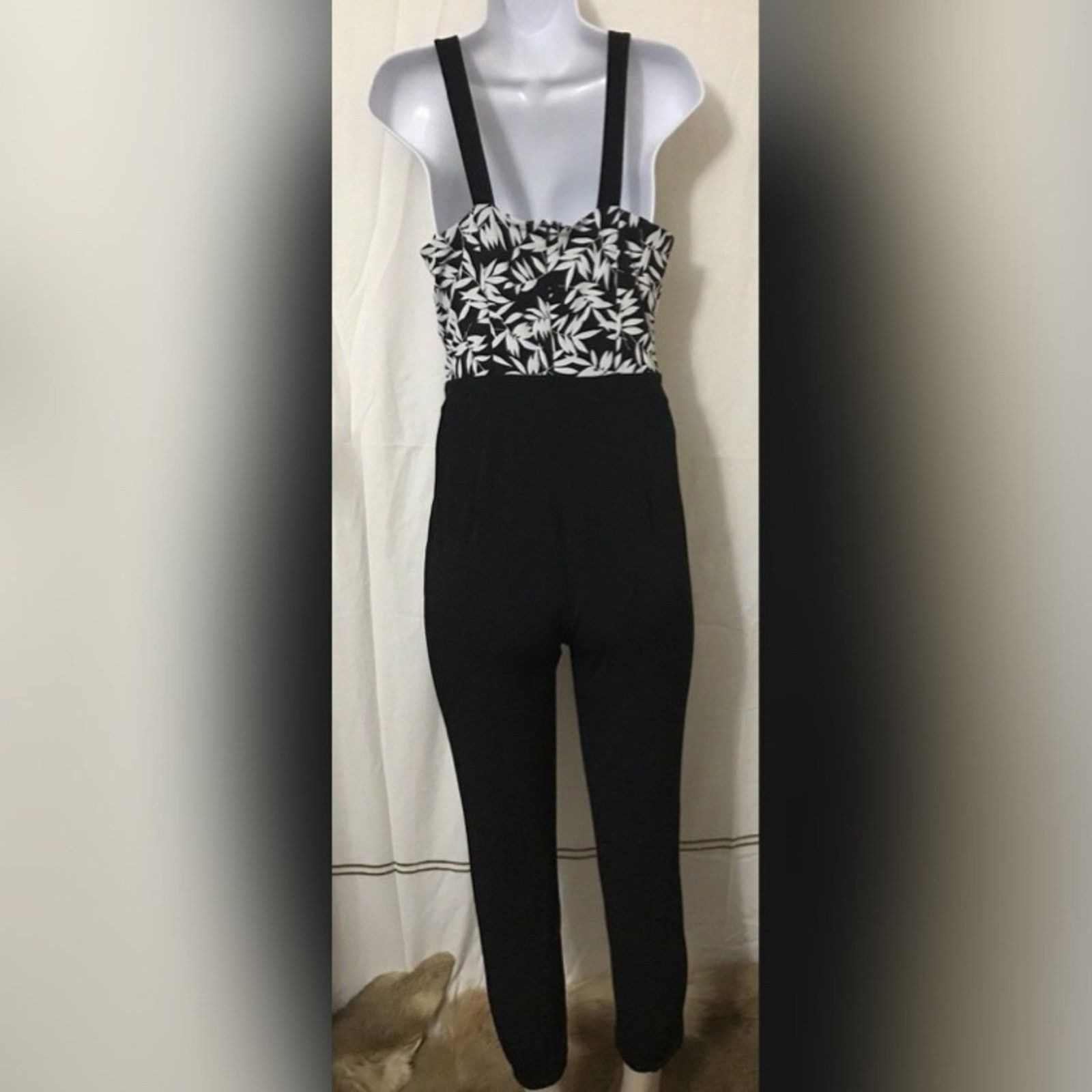 Other Nicole by Nicole Miller Floral Sleeveless Jumpsuit Size 27" / US 4 / IT 40 - 4 Thumbnail