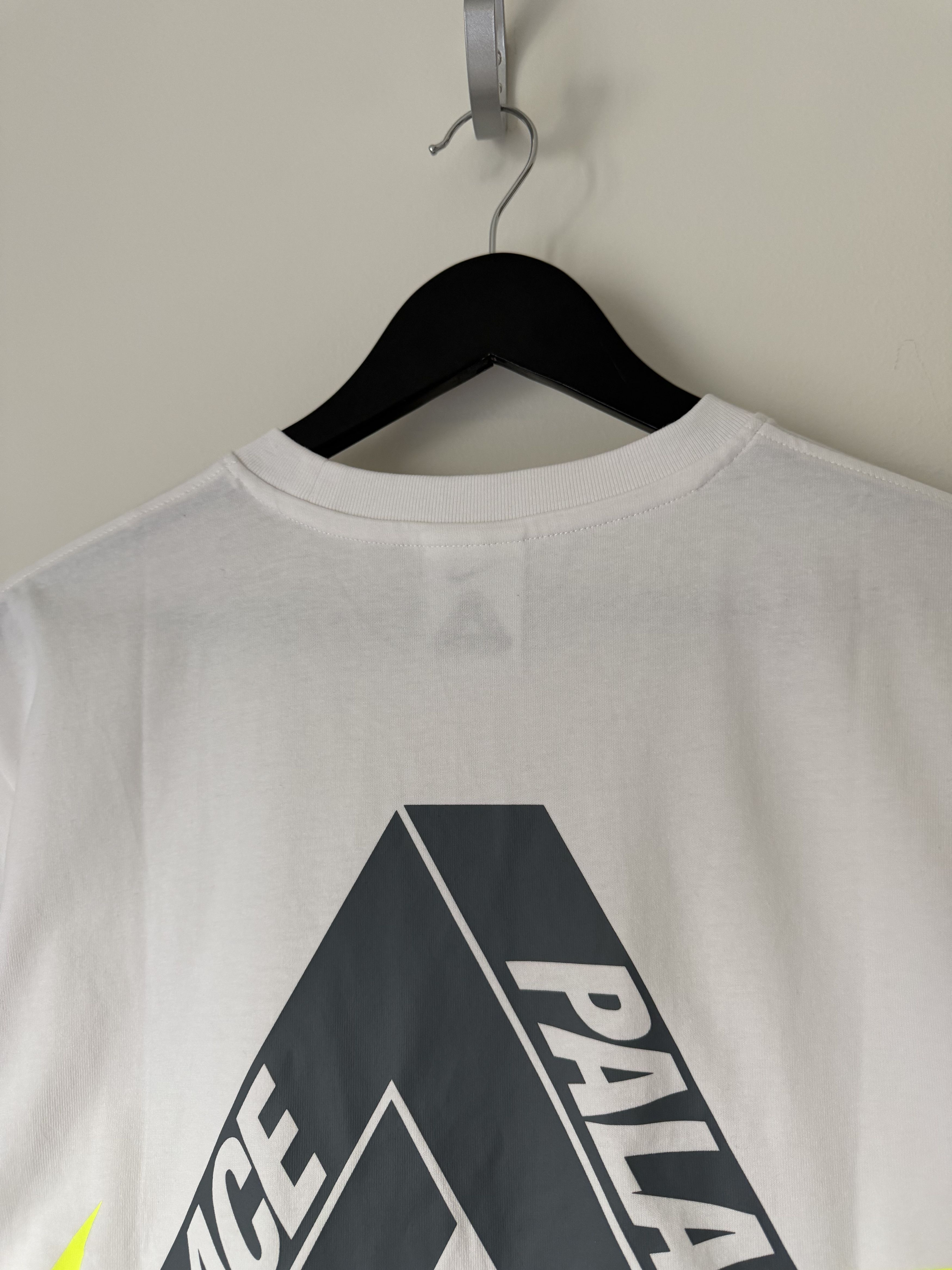 Palace Palace Nike Tri Swoosh Tee in White Size US S / EU 44-46 / 1 - 2 Thumbnail