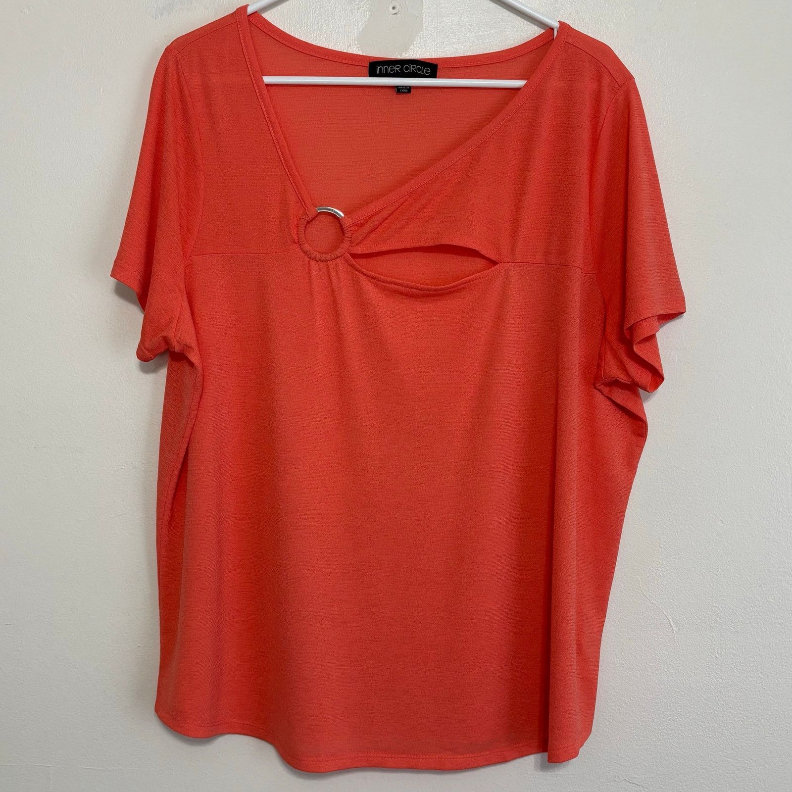 Other Inner Circle Coral Asymmetrical Blouse 1X Cutout Stretch Top Size XL / US 12-14 / IT 48-50 - 1 Thumbnail