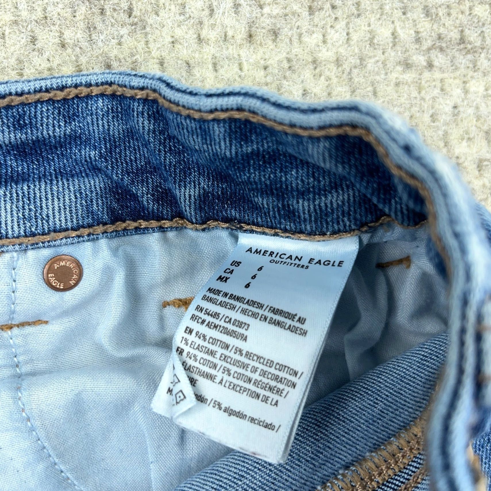 American Eagle Outfitters American Eagle Outfitters Mom Shorts Women 6 Denim Light Blue Cargo Baggy 5-Pocket Stretch Cuffed Size 28" / US 6 / IT 42 - 4 Thumbnail