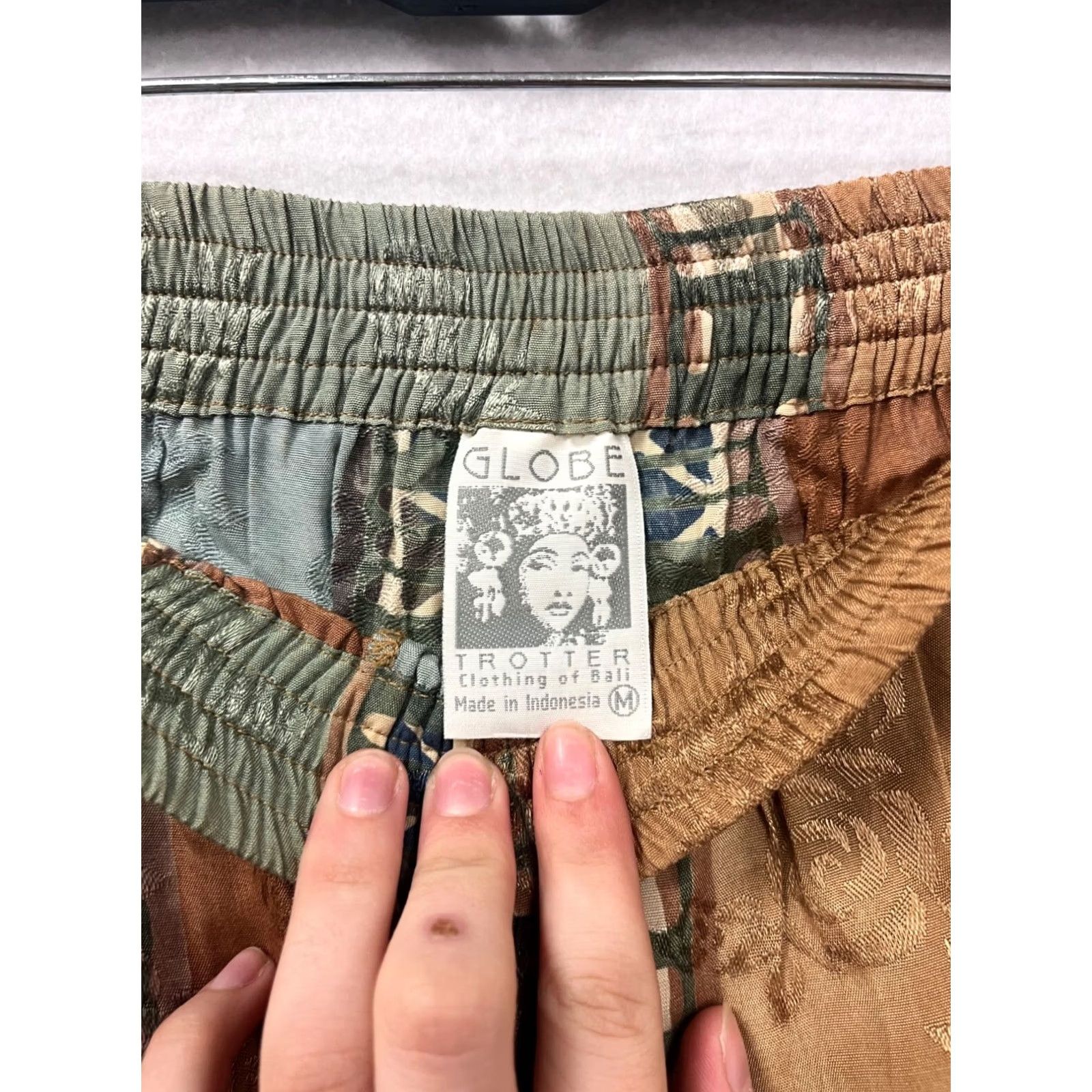 Globe-Trotter Globe Trotter Pants Women's M Green Patchwork Wide-Leg Rayon Boho Tie Elastic Waist Ankle Floral Medallion 8510 Size 32" / US 10 / IT 46 - 3 Thumbnail