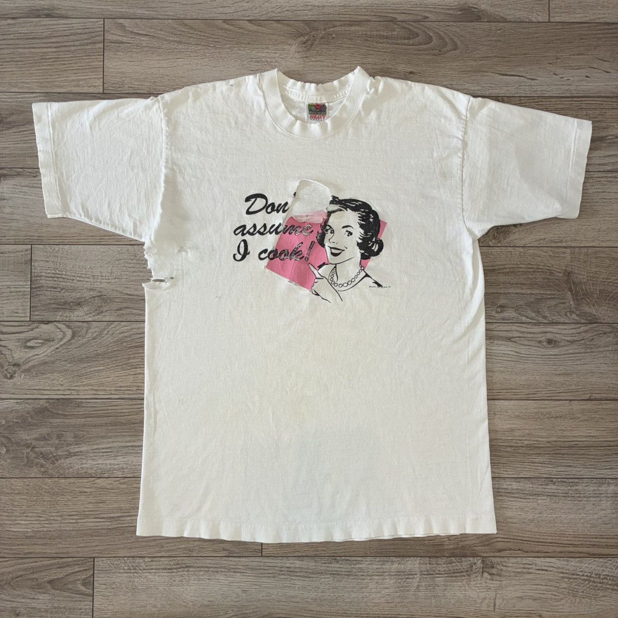 Fruit Of The Loom 90s Don't assume I cook thrashed distressed tee shirt Size US L / EU 52-54 / 3 - 1 Thumbnail