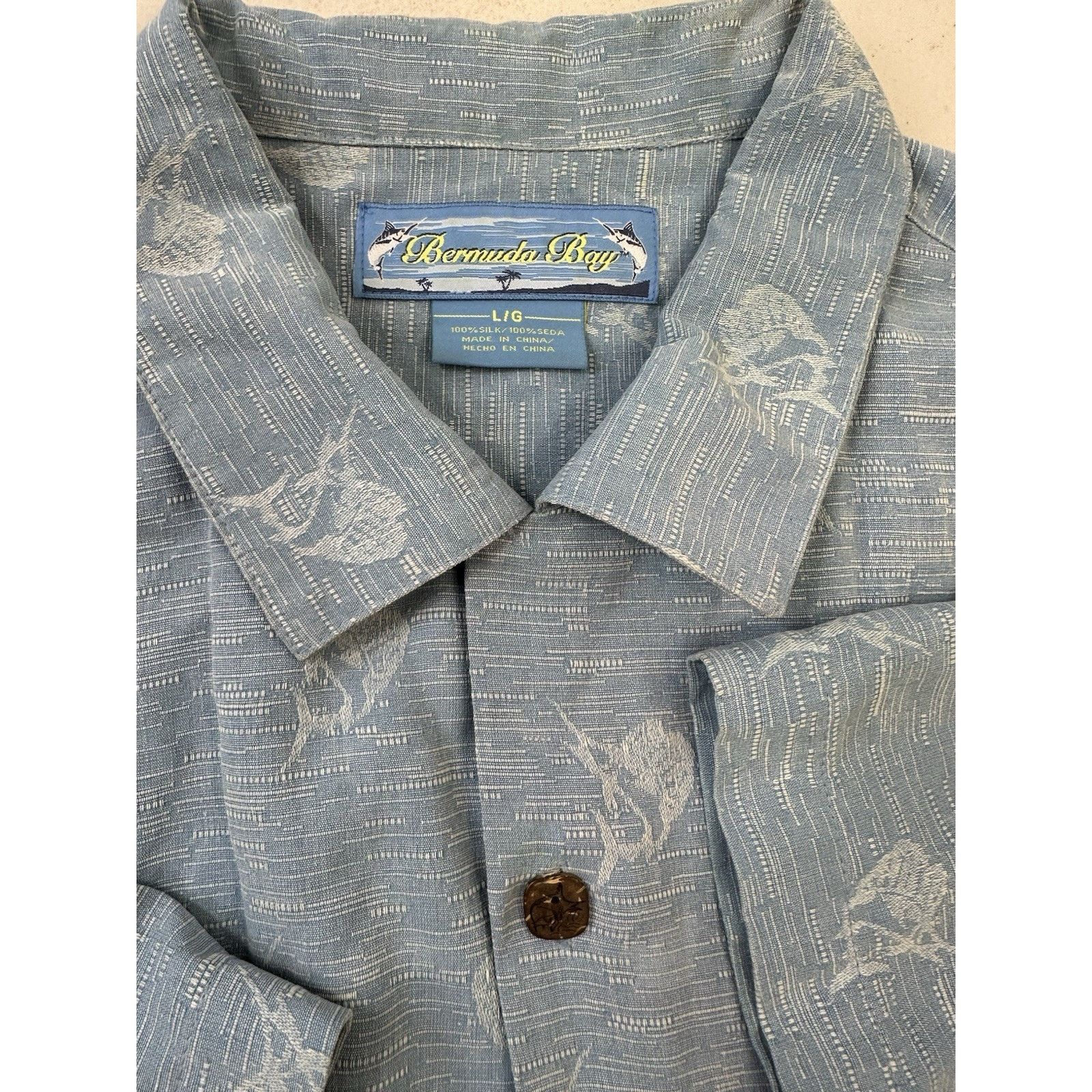Other Bermuda bay silk Hawaiian shirt Marlin Men’s Large Resort Size US L / EU 52-54 / 3 - 1 Thumbnail