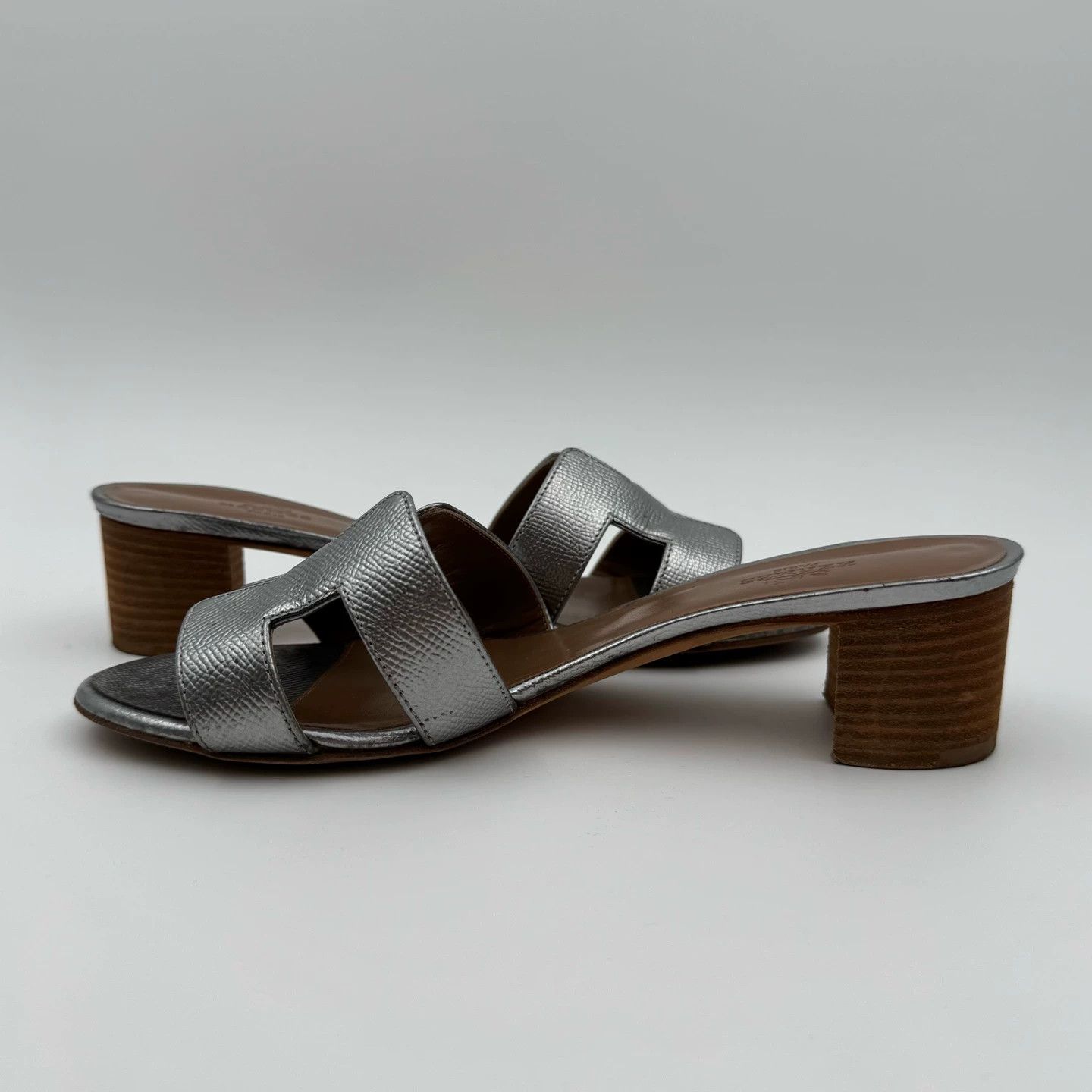 Hermes Women's Hermes 38 high heel sandals Size US 7.5 / IT 37.5 - 5 Thumbnail
