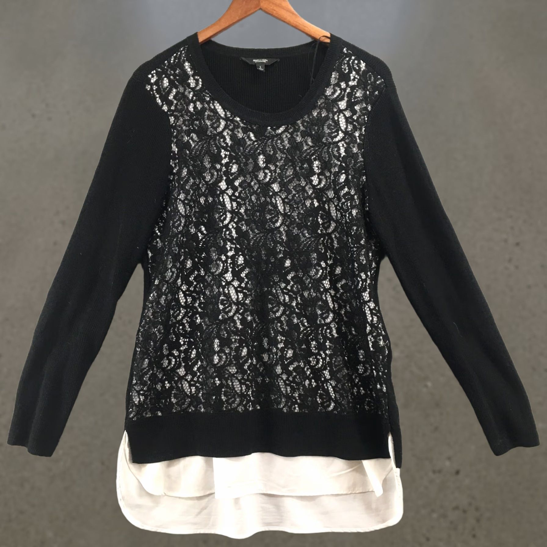 Vintage Simply Vera Vera Wang Sweater Womens L Black Lace Front Crewneck Long Sleeve Size L / US 10 / IT 46 - 1 Thumbnail