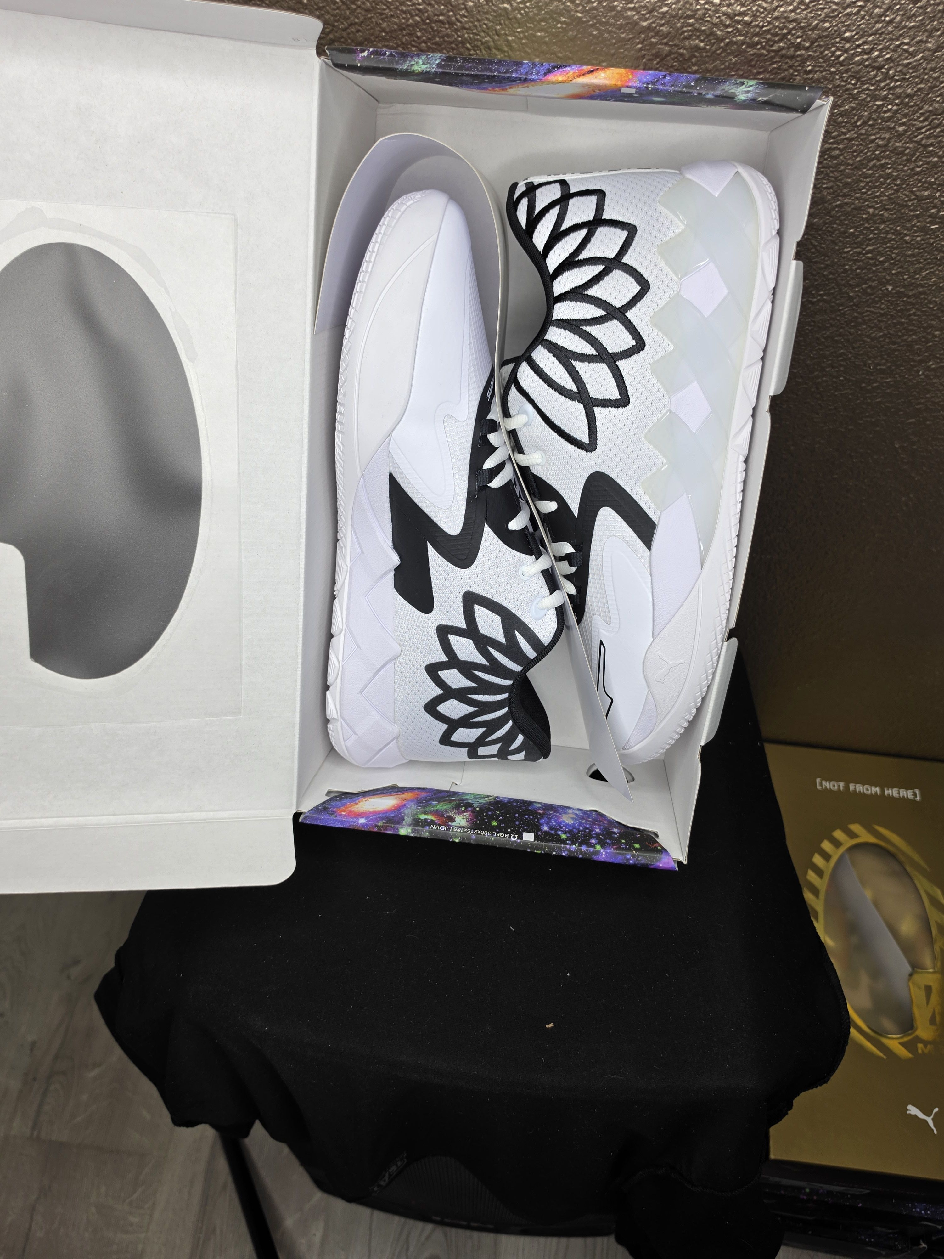 Puma Puma LaMelo Ball MB.01 Lo “UFO” White Black New w/ Box Size US 13 / EU 46 - 3 Thumbnail