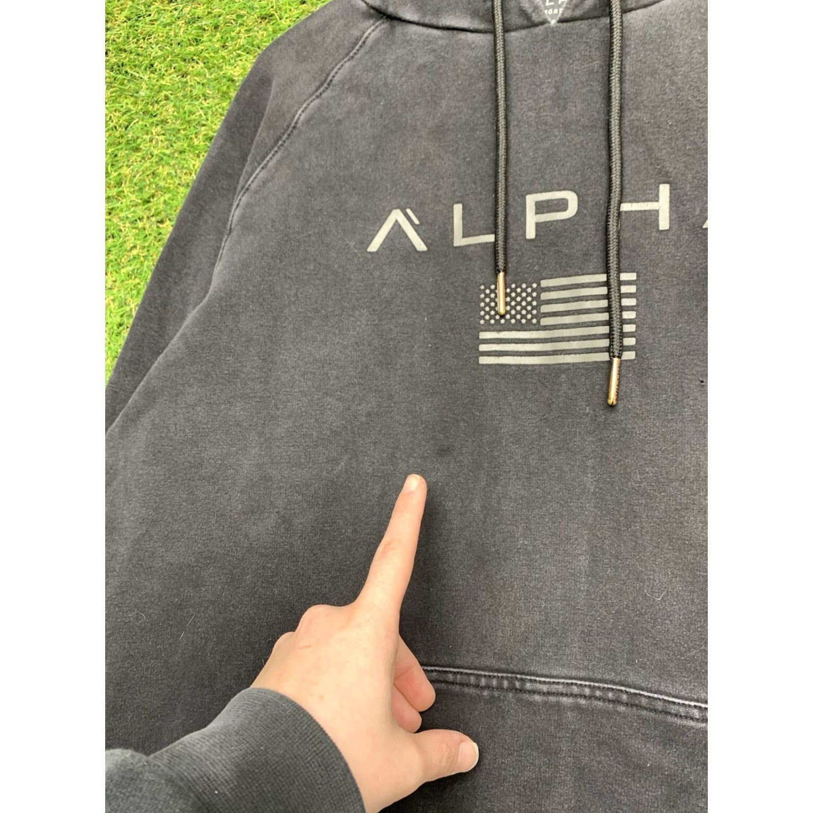 Vintage ALPHA Hooded Pullover Sweatshirt Hoodie Mens Medium Gray Center Logo Graphic Print Fleece Pocket Size US M / EU 48-50 / 2 - 4 Thumbnail