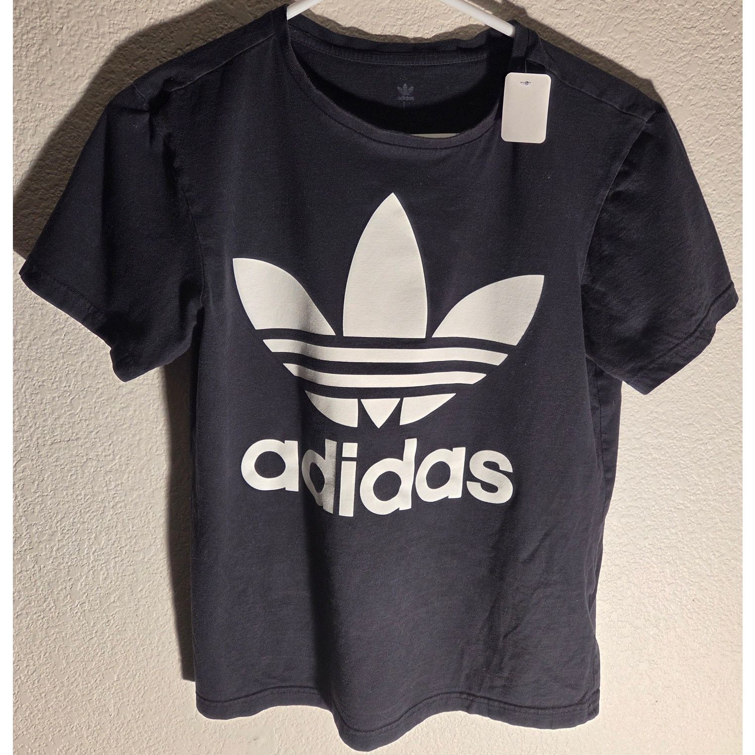 Adidas Vintage Adidas Large Black T-Shirt with White Logo - Boys Size US L / EU 52-54 / 3 - 4 Thumbnail