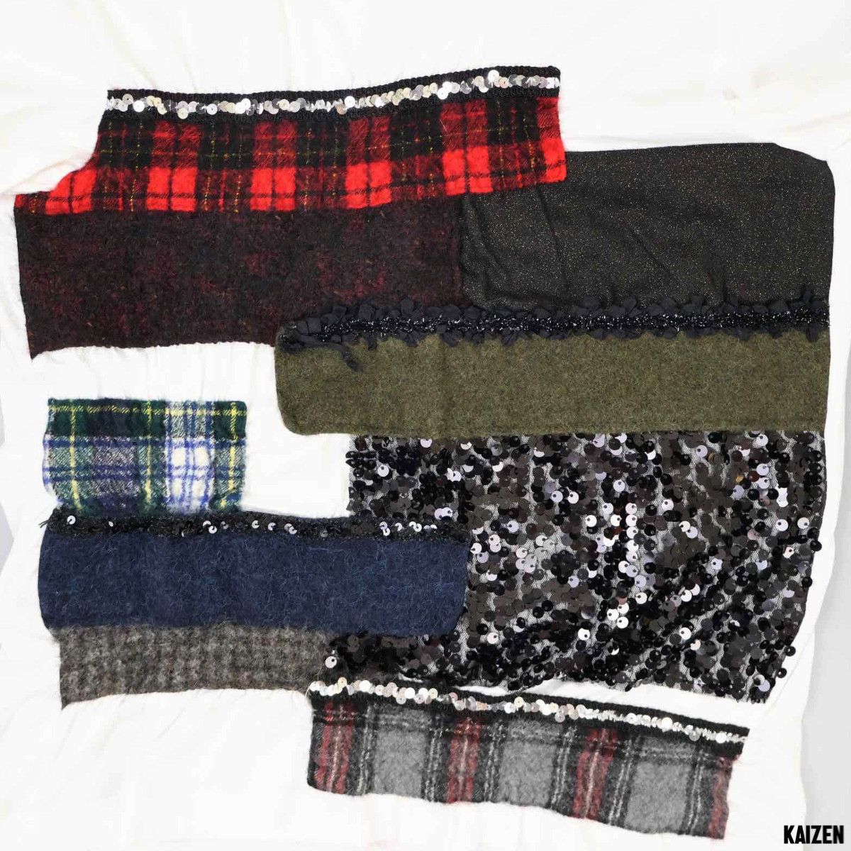 Comme des Garcons × Junya Watanabe JUNYA WATANABE x COMME DES GARCONS - SEQUIN PATCHWORK TEE Size M / US 6-8 / IT 42-44 - 7 Thumbnail