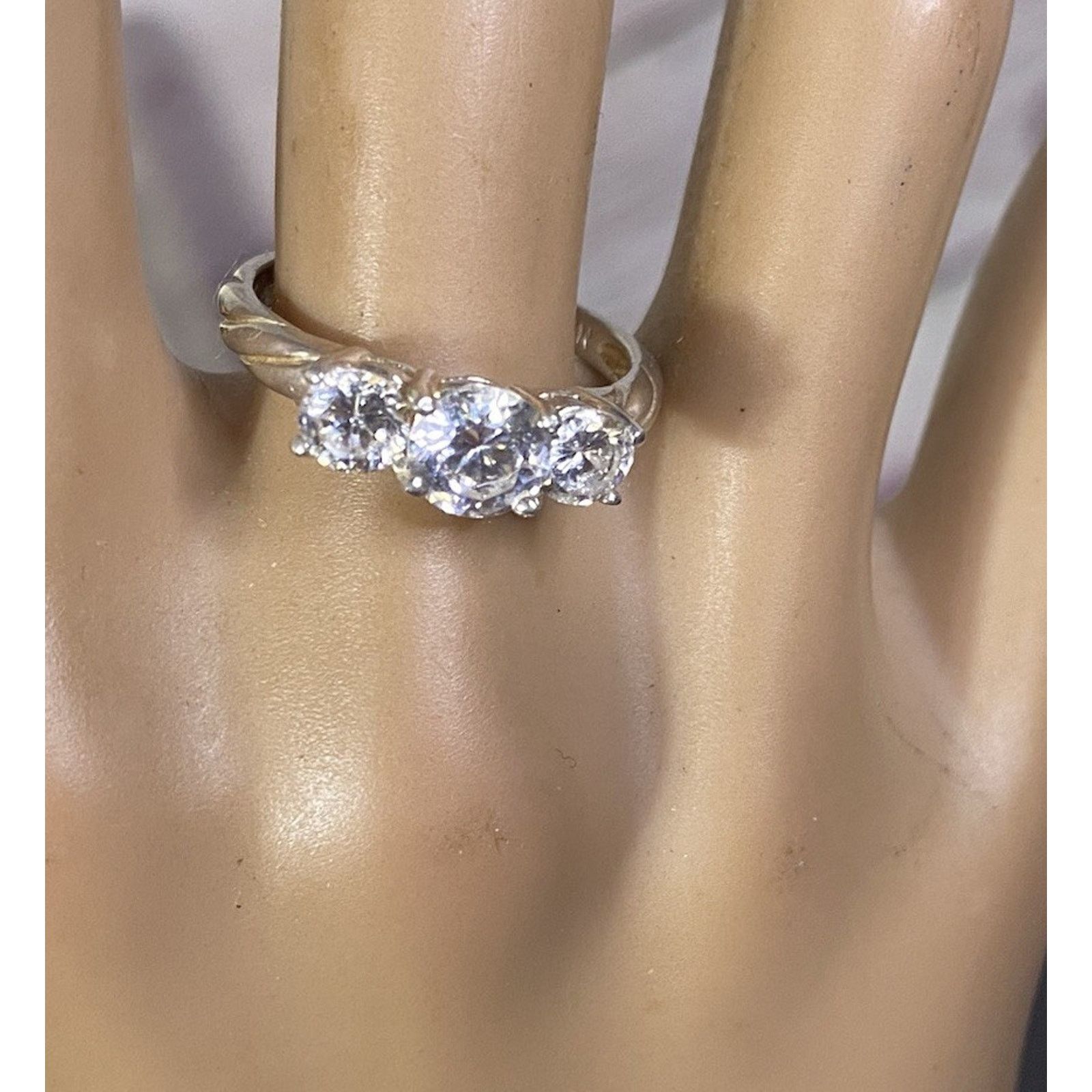 Sterling Silver NF stamp 925 Sterling Silver Round-Cut C Z Ring Size 7.25 Size ONE SIZE - 3 Thumbnail