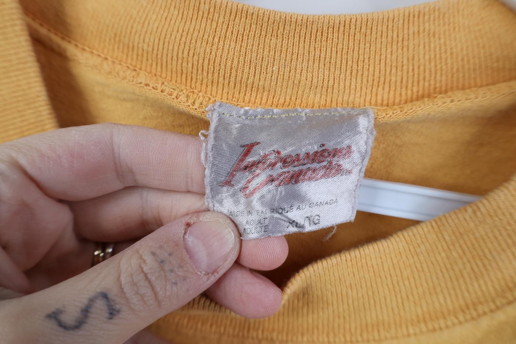 Vintage Vintage 90s Streetwear Script Canada T-Shirt Orange Size US XL / EU 56 / 4 - 8 Thumbnail
