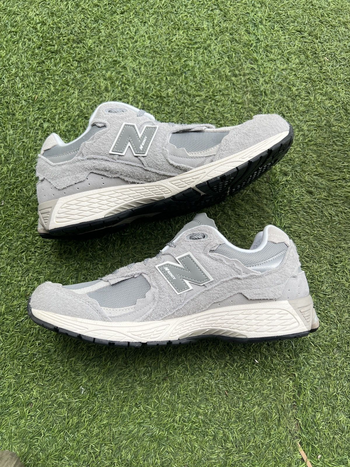 New Balance New Balance 2002R Protection Pack Silver Grey M2002RDM Size US 12 / EU 45 - 3 Thumbnail