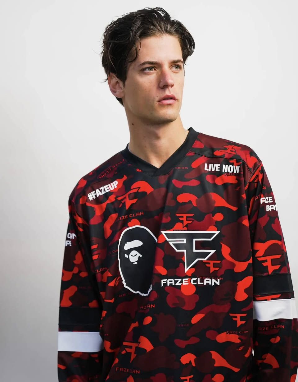 Bape × FaZe Bape x Faze Clan Red Camo Hockey Jersey Size US XL / EU 56 / 4 - 4 Thumbnail
