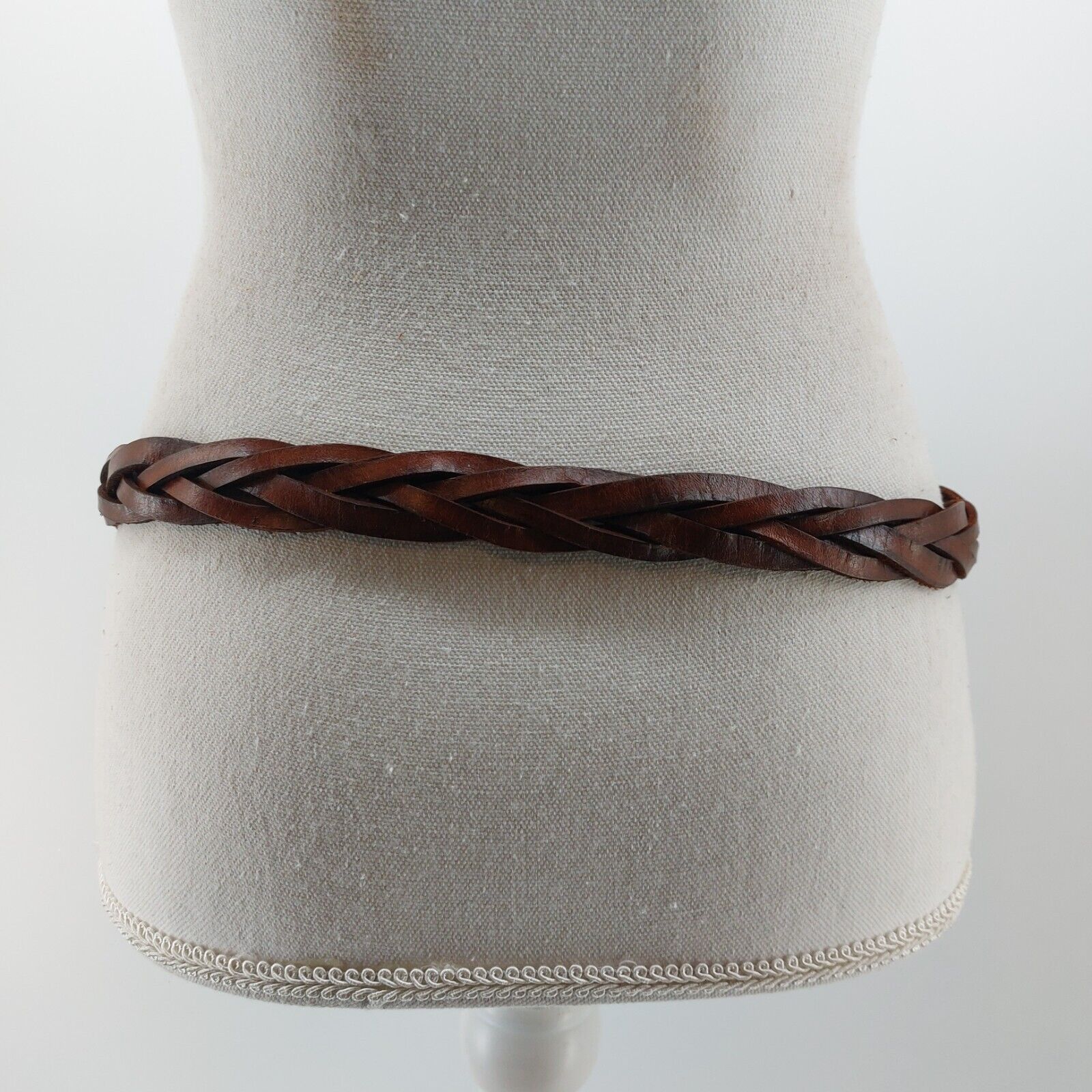 Other Women's Brown Leather Woven Braided Weaved Belt 33 Size ONE SIZE - 8 Thumbnail