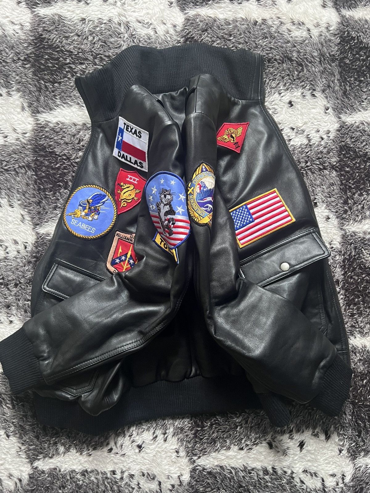 Other Vintage Women’s Leather Bomber Jacket Black with Gun Style Size US S / EU 44-46 / 1 - 4 Thumbnail