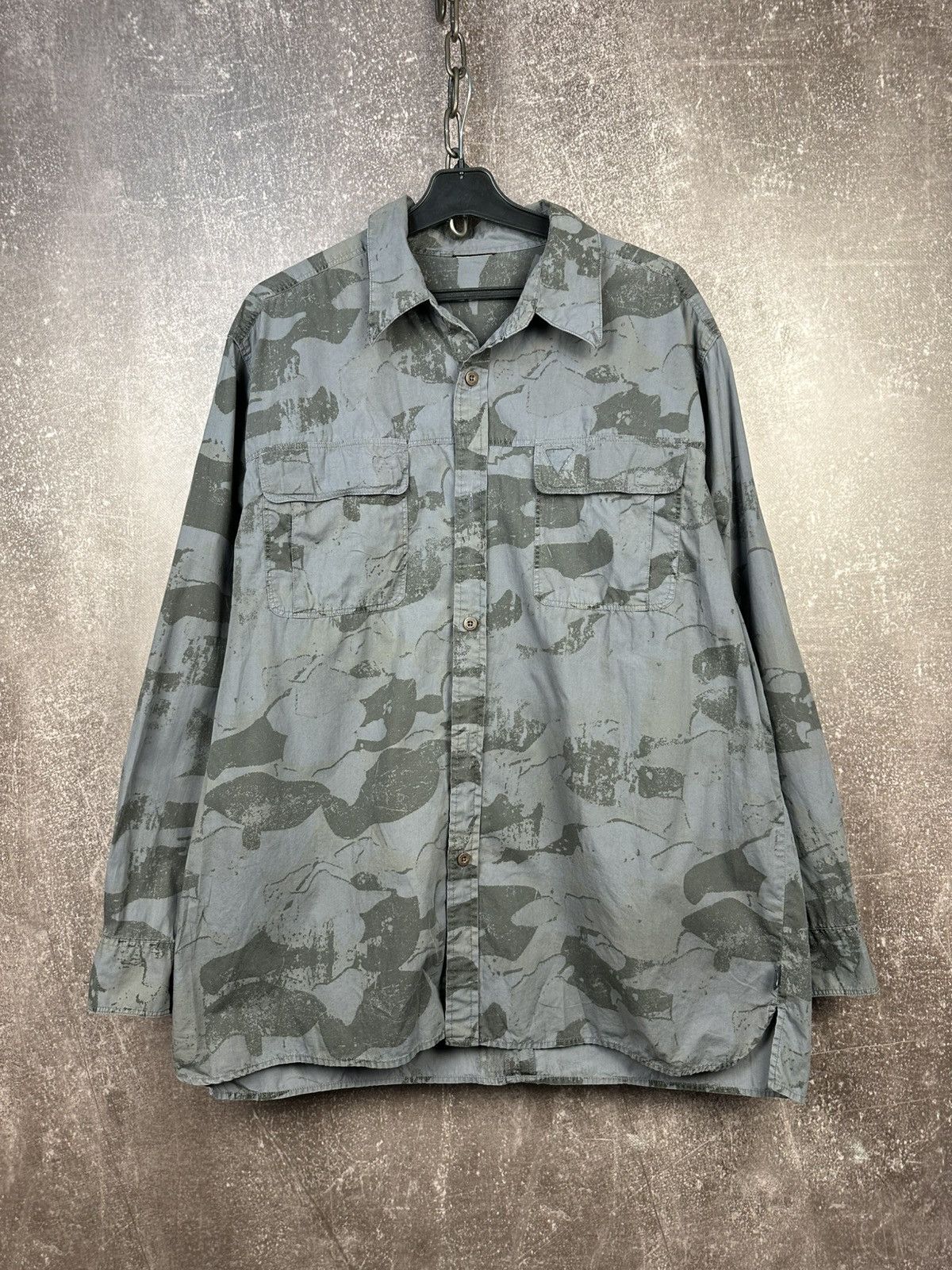 Oakley Rare Vintage Oakley Avant Garde Abstract Button Up Shirt Size US XL / EU 56 / 4 - 1 Thumbnail