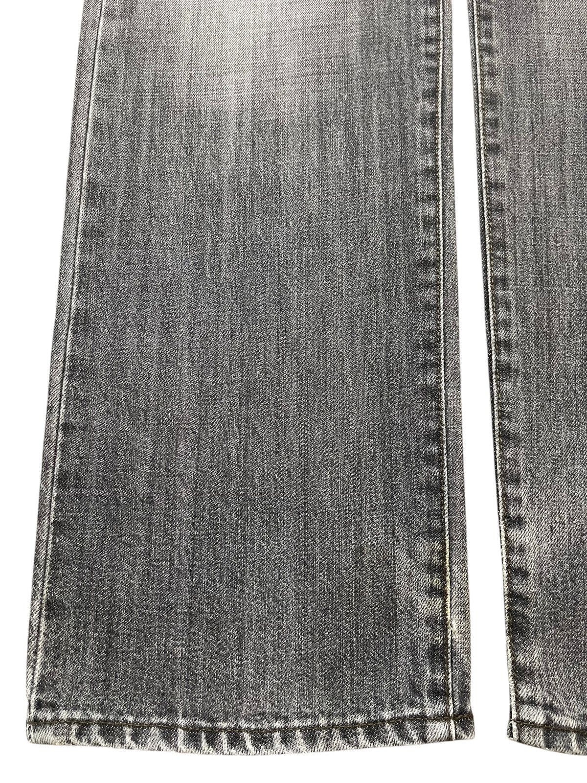 Uniqlo Vintage Japanese Uniqlo Faded Wash Distressed Loose Jeans Size US 34 / EU 50 - 7 Thumbnail
