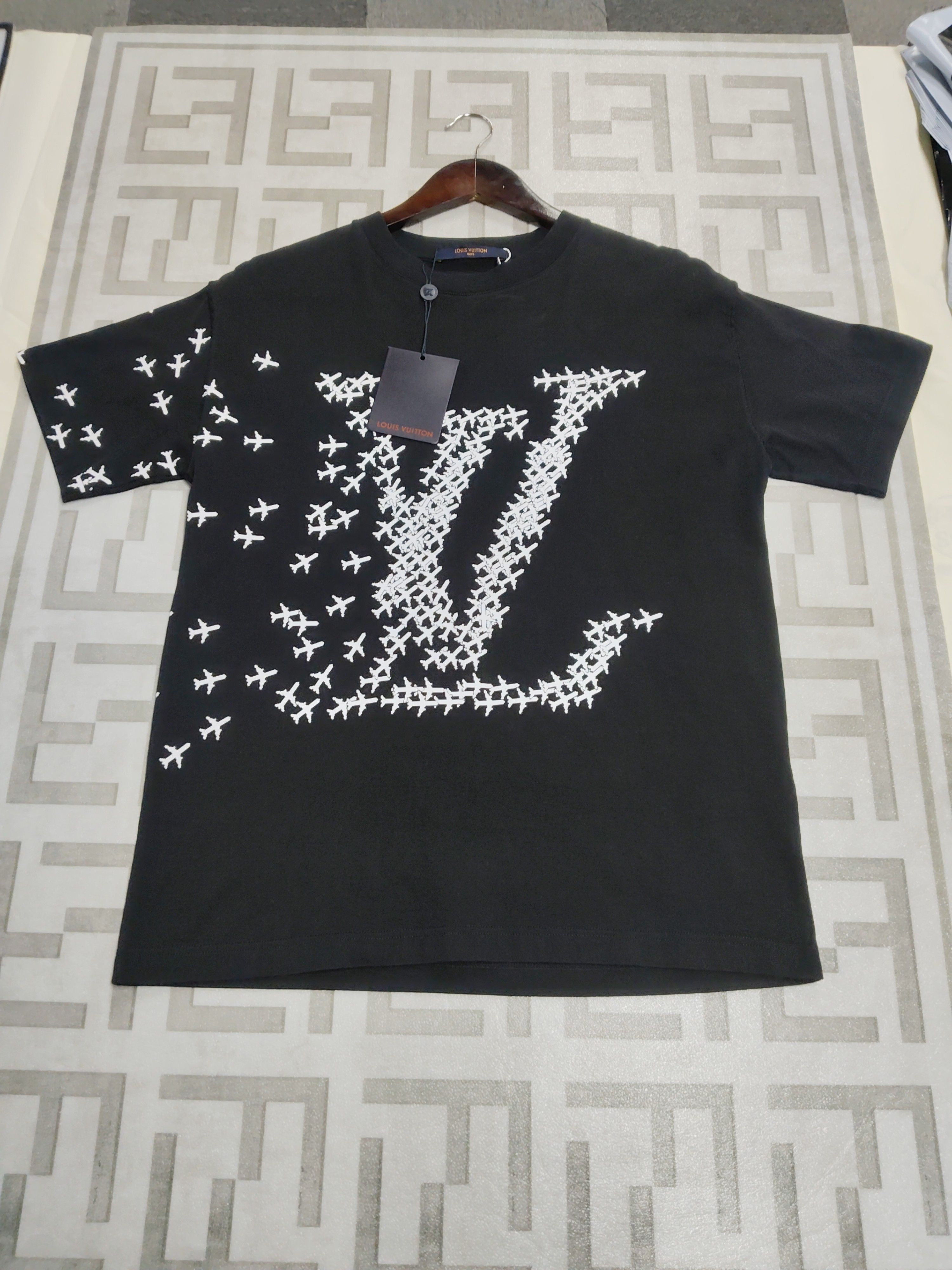 Louis Vuitton Louis Vuitton Planes Print T-Shirt Size XS Size US XS / EU 42 / 0 - 1 Thumbnail
