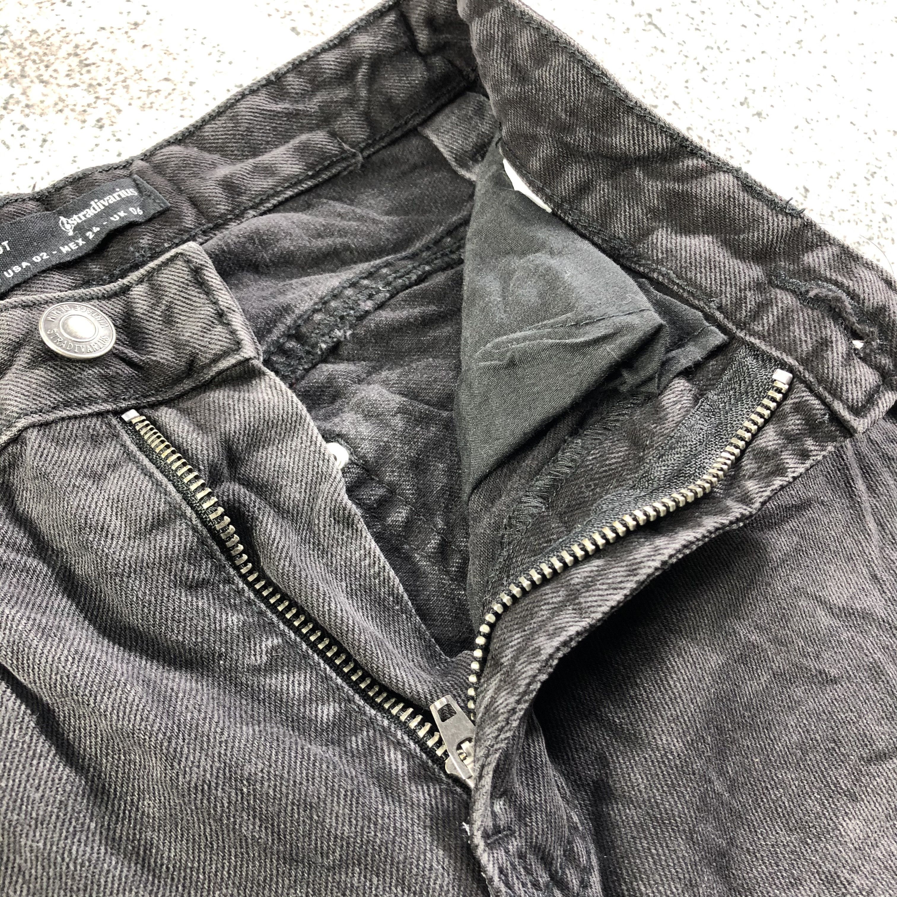 Japanese Brand Stradivarius Faded Black Jeans Punk Denim Size 26" / US 2 / IT 38 - 9 Thumbnail