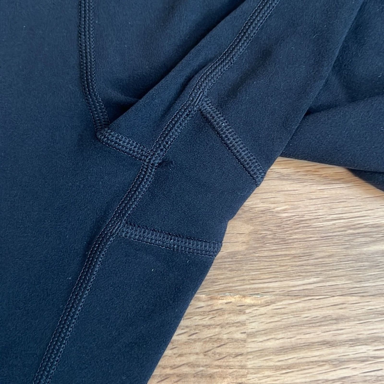 Athleta Athleta Black Capri Leggings Size 30" / US 8 / IT 44 - 3 Thumbnail