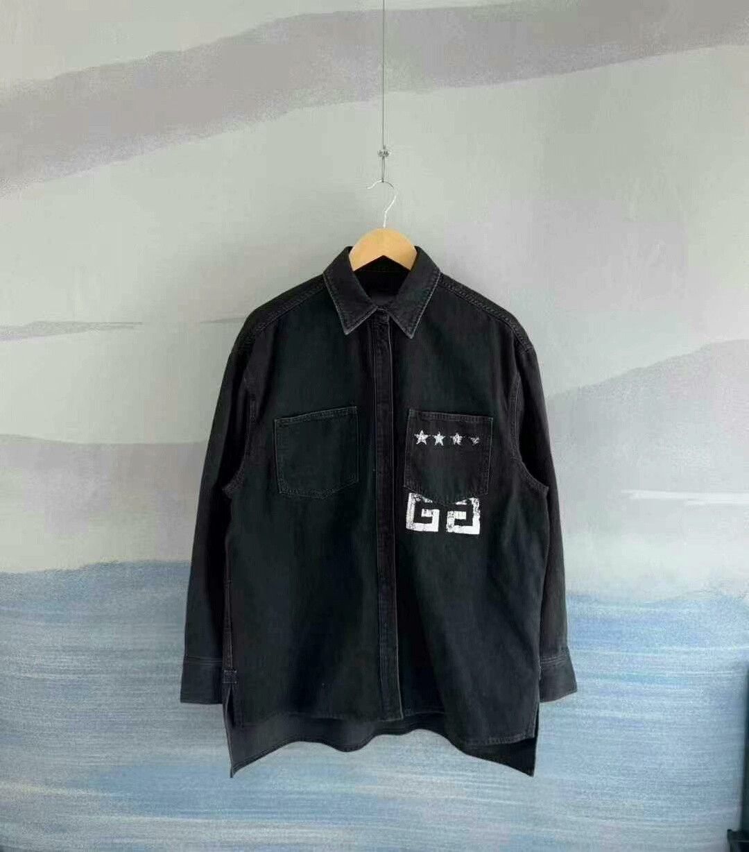 Givenchy Givenchy Black Denim Shirt with Stars Size US M / EU 48-50 / 2 - 1 Thumbnail