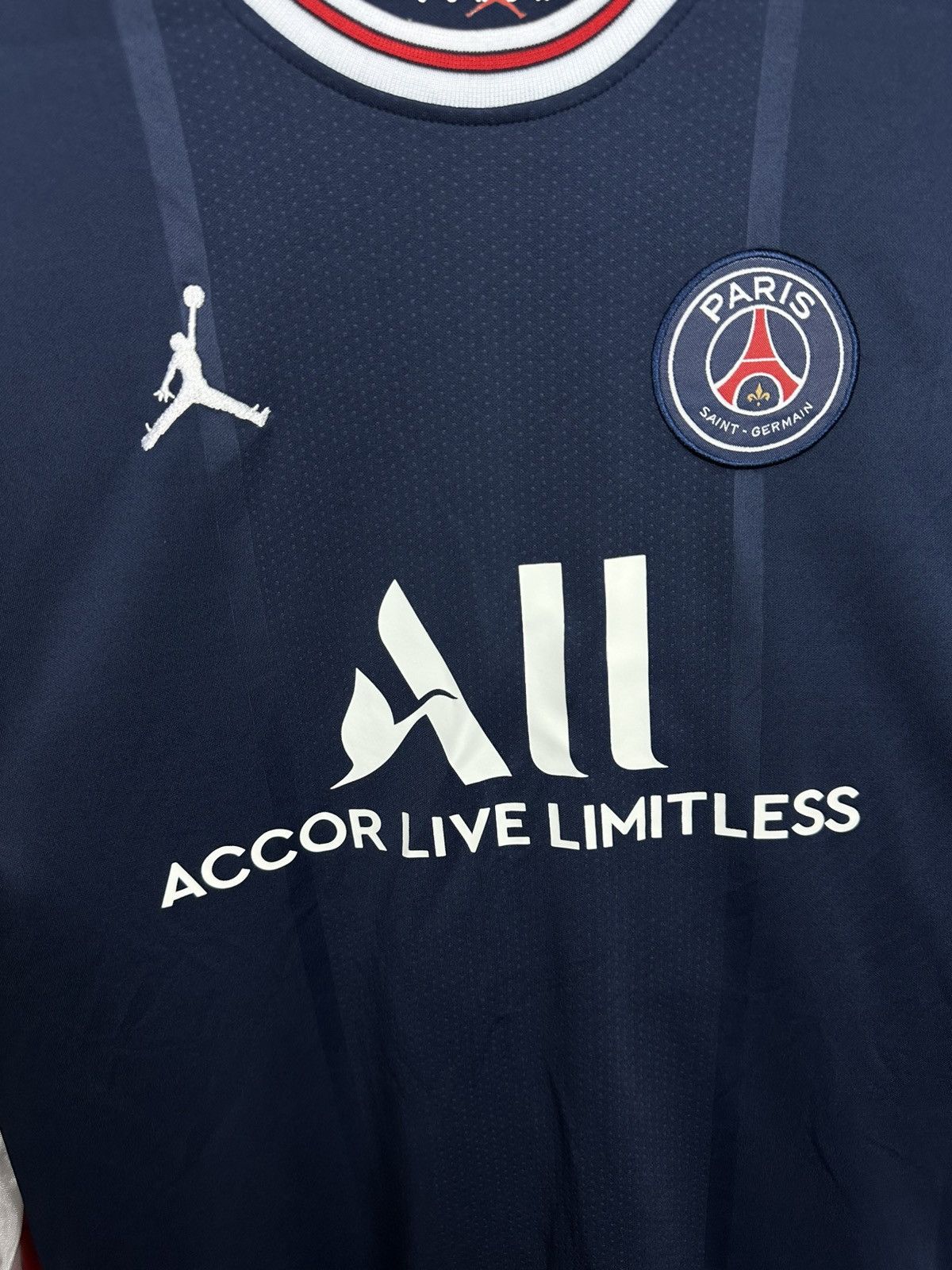 Other Paris Saint Germain PSG Football Jersey HAYCH #15 Replica Size US M / EU 48-50 / 2 - 4 Thumbnail