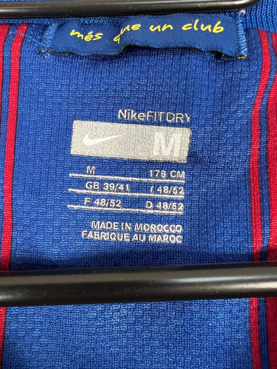 Nike Barcelona 2009 2010 Home Football Soccer Long Sleeve Size M Size US M / EU 48-50 / 2 - 5 Thumbnail