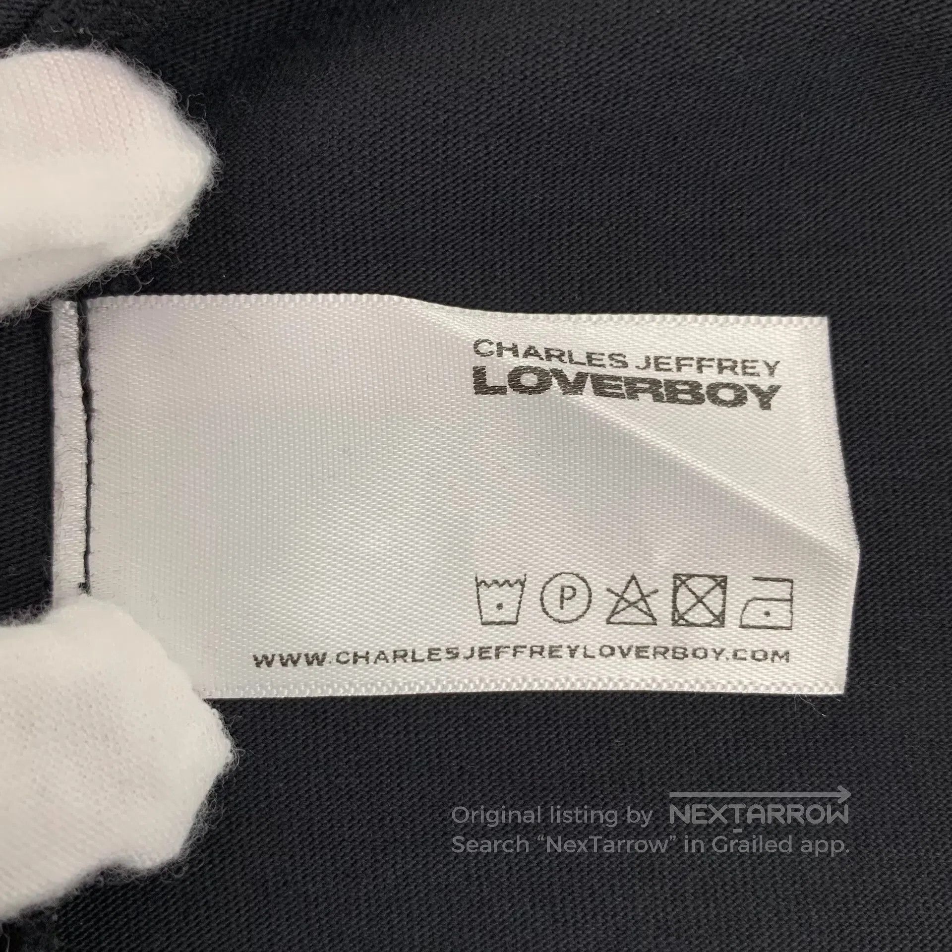 Charles Jeffrey LOVERBOY Charles Jeffrey Loverboy Black logo patch cotton round-nec Size US S / EU 44-46 / 1 - 8 Thumbnail