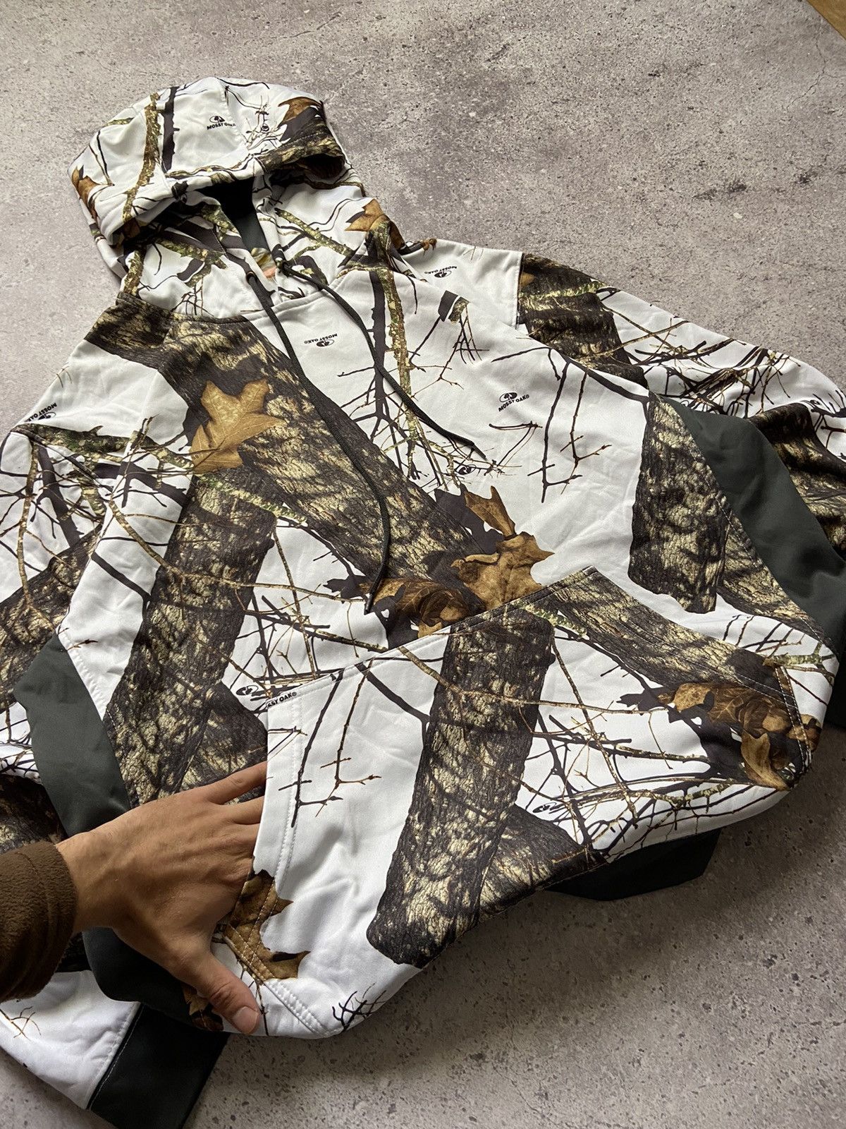 Mossy Oaks White Camouflage Snow Camo Mossy Oak Hoodie Real Tree Size US XL / EU 56 / 4 - 2 Thumbnail