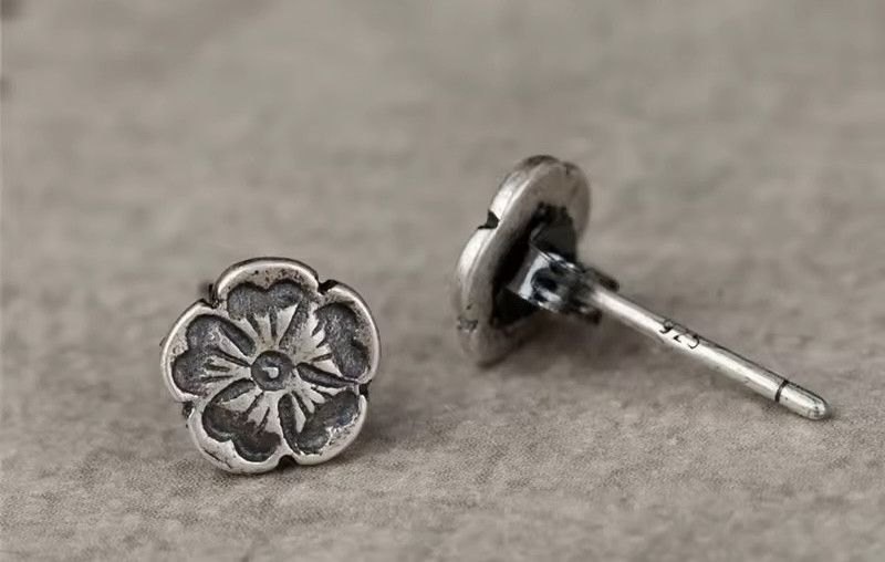 Jewelry Silver Vintage Rose Flower Stud Earrings for Men Women Size ONE SIZE - 3 Thumbnail