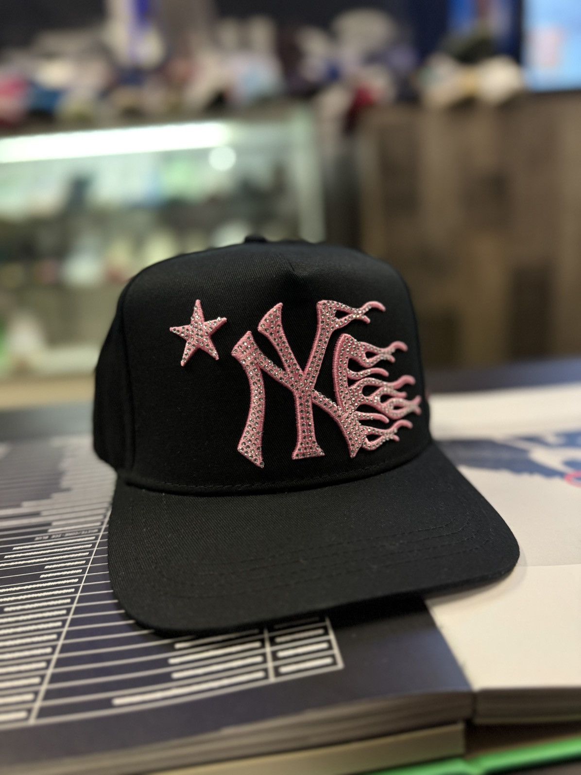 未使用品 HELLSTAR NY BLACK SNAP BACK CAP Hellstar NY Rhinestone Snapback Hat Black/Neon – Endless Supply