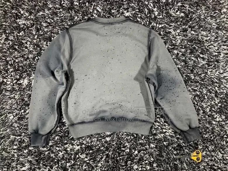 Amiri Amiri Distressed Sweatshirt in Black and Gray. Size US S / EU 44-46 / 1 - 4 Thumbnail