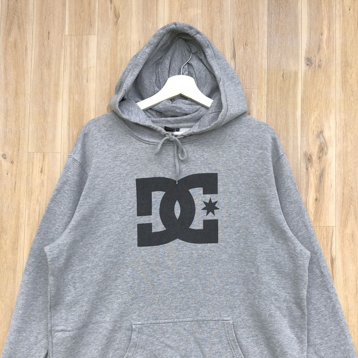 DC Vintage Dc Shoes Hoodie Pullover Skateboard Sweatshirt Size US L / EU 52-54 / 3 - 3 Thumbnail