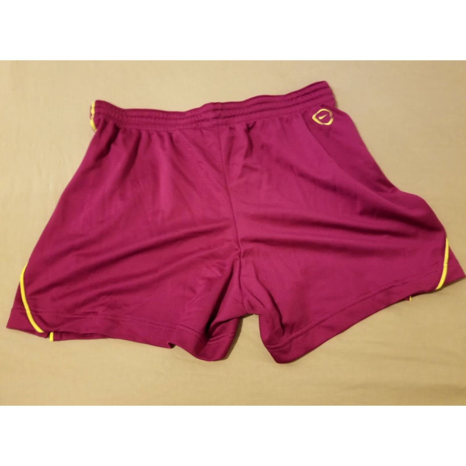 Nike Womens Nike Shorts Medium Purple Athletic Gym Workout Size 32" / US 10 / IT 46 - 2 Thumbnail