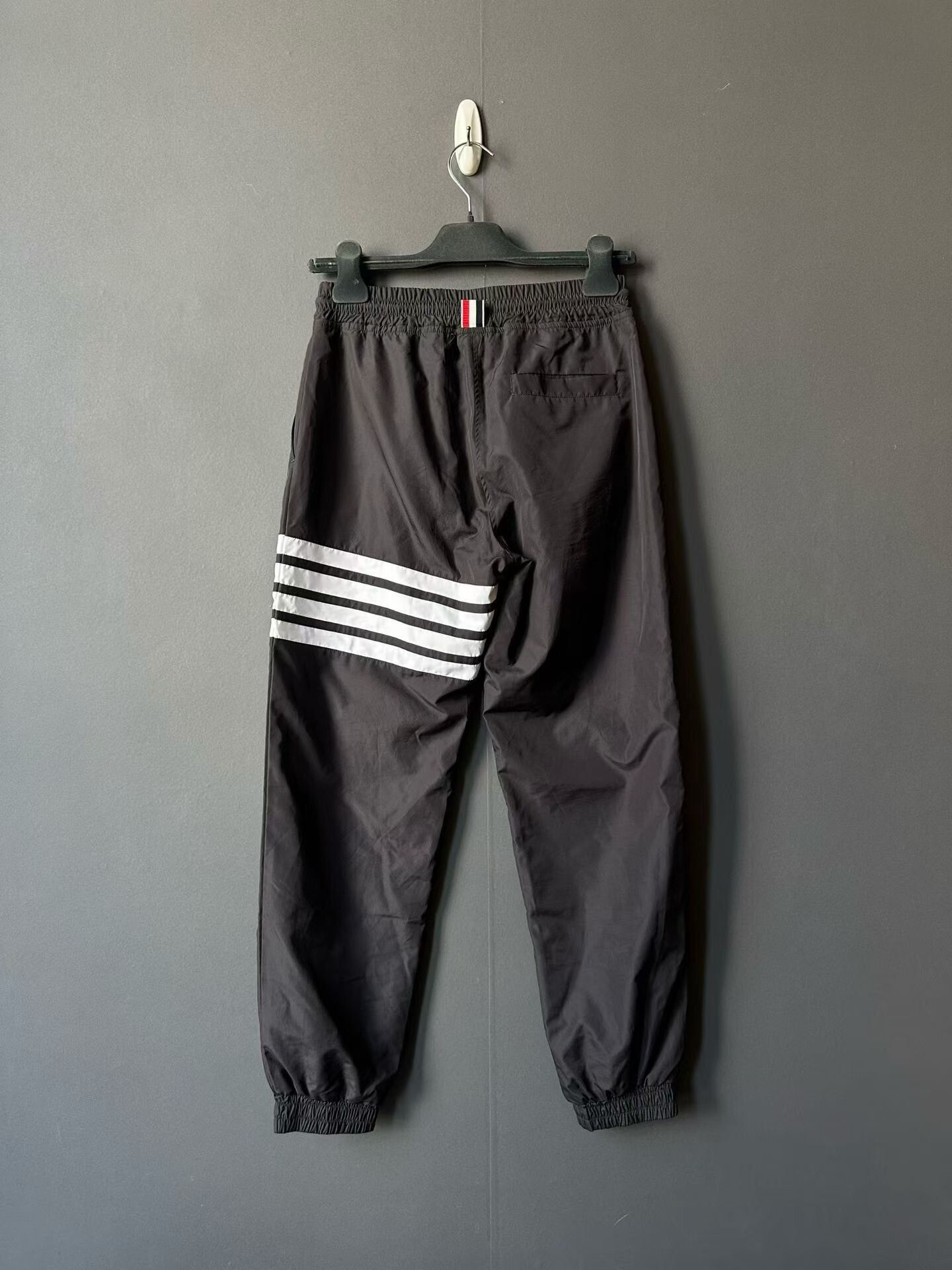 Thom Browne thom browne black nylon sports pants Size US 38 / EU 54 - 2 Thumbnail
