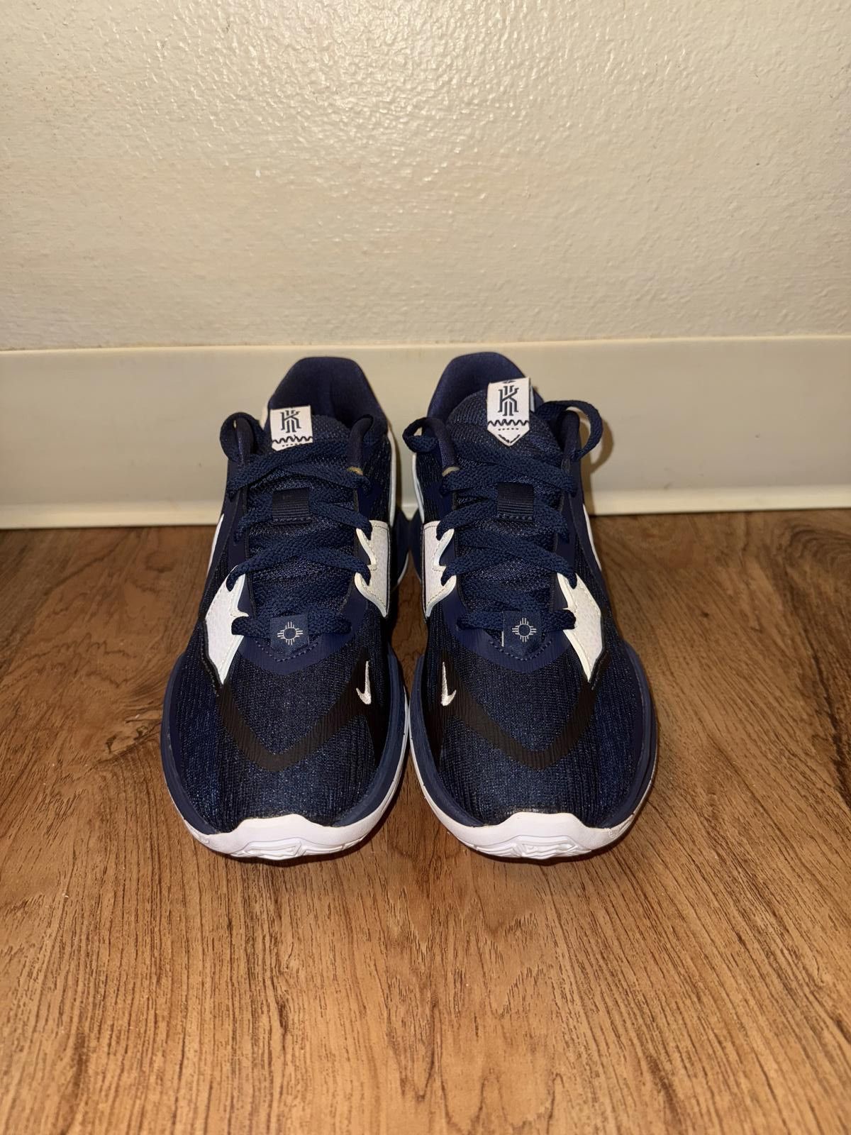 Nike Nike Kyrie 5 Low TB Midnight Navy Size US 5 / EU 37 - 4 Thumbnail