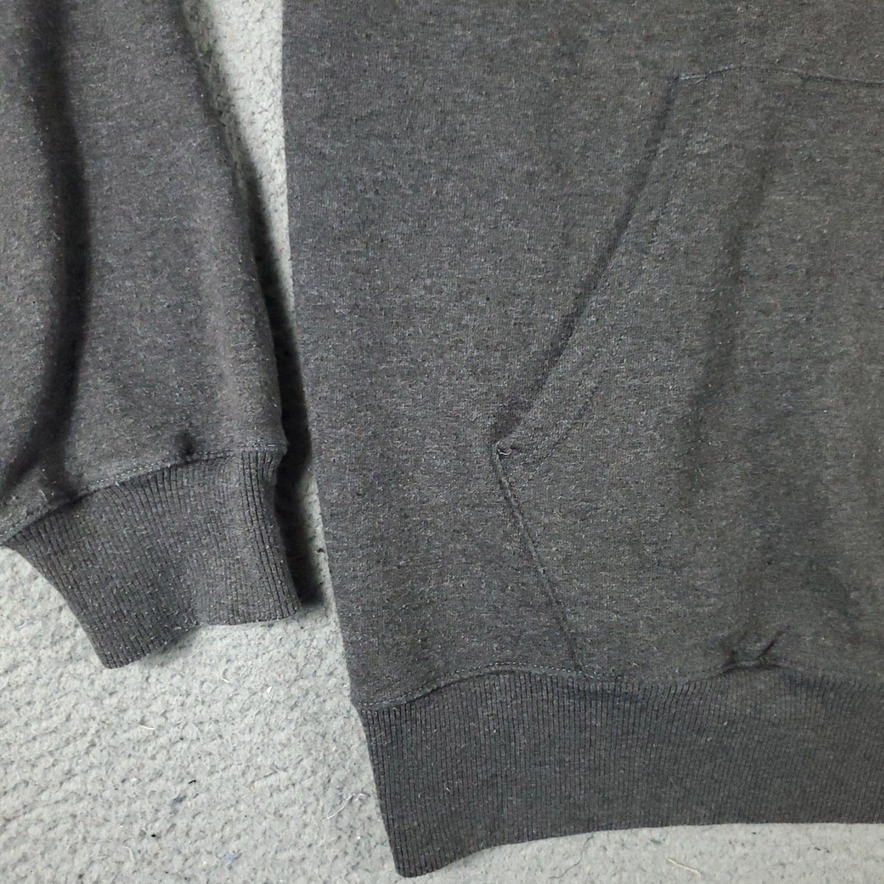 Champion VINTAGE Champion Men's Large Gray Pullover Hoodie Sweater Casual Sports Activewear Size US L / EU 52-54 / 3 - 3 Thumbnail