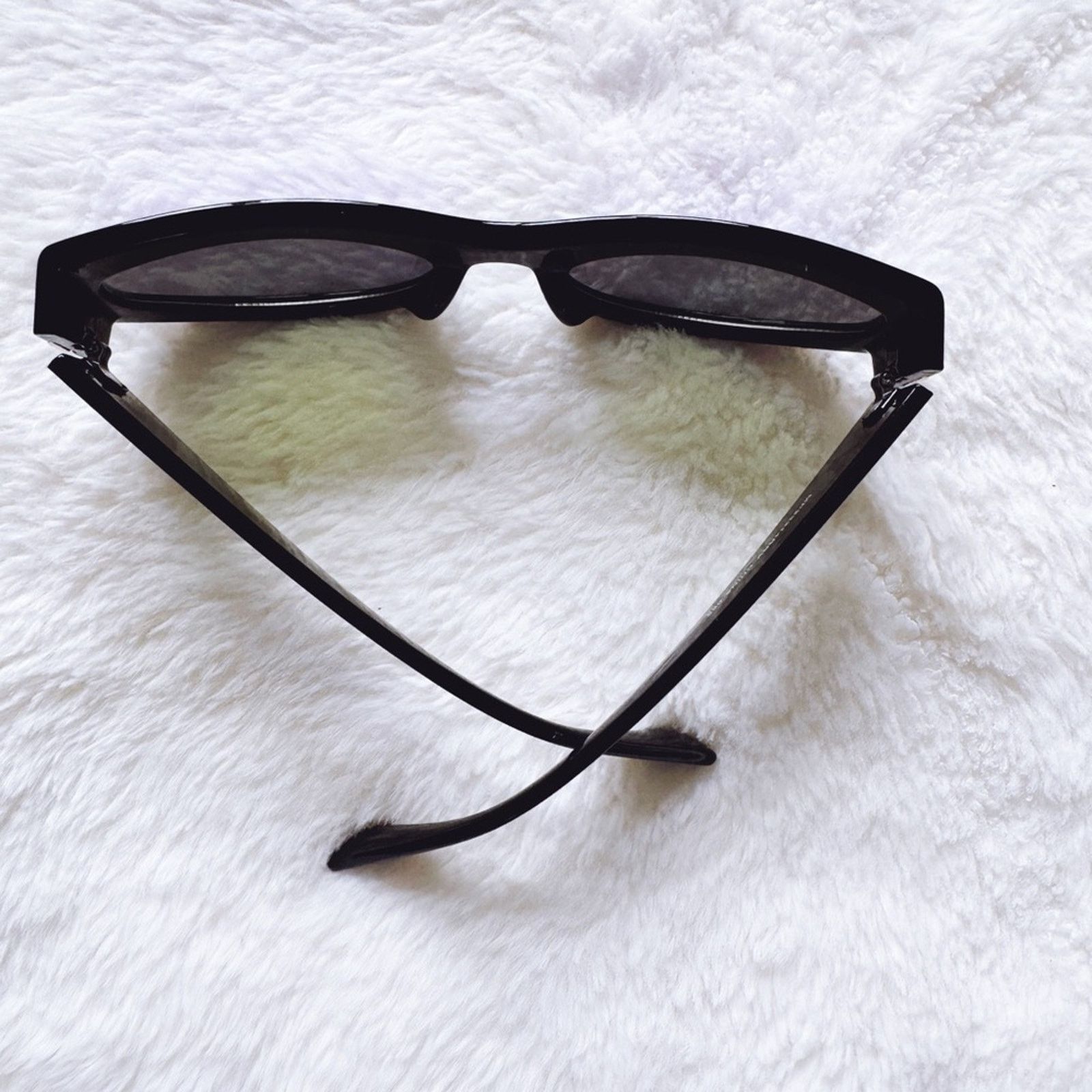 Other Faye Mirrored Purple with Black Rim Sunglasses Size ONE SIZE - 14 Thumbnail