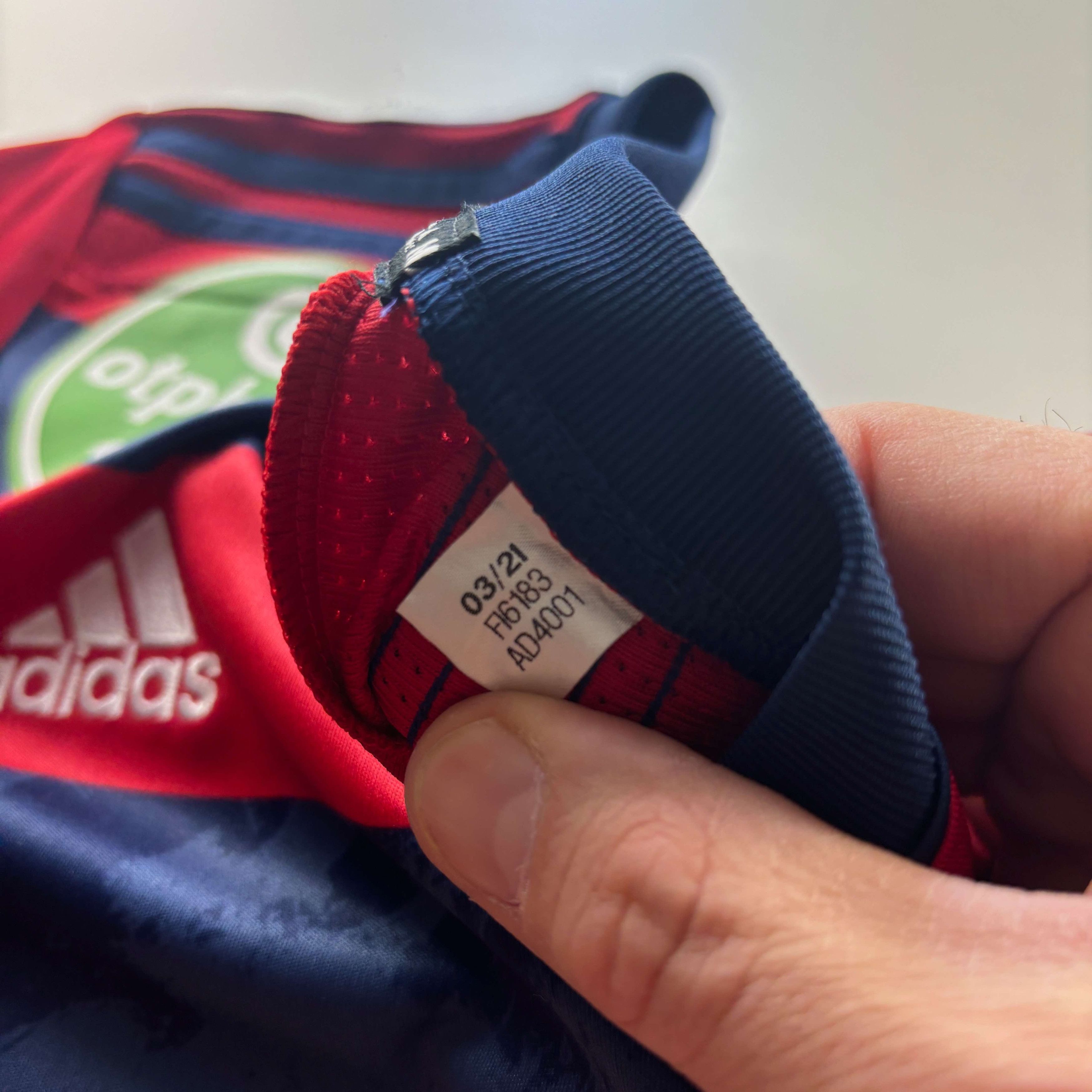 Adidas MATCH WORN Mol Fehérvár 2021-22 home R.Pinto football jersey Size US S / EU 44-46 / 1 - 6 Thumbnail