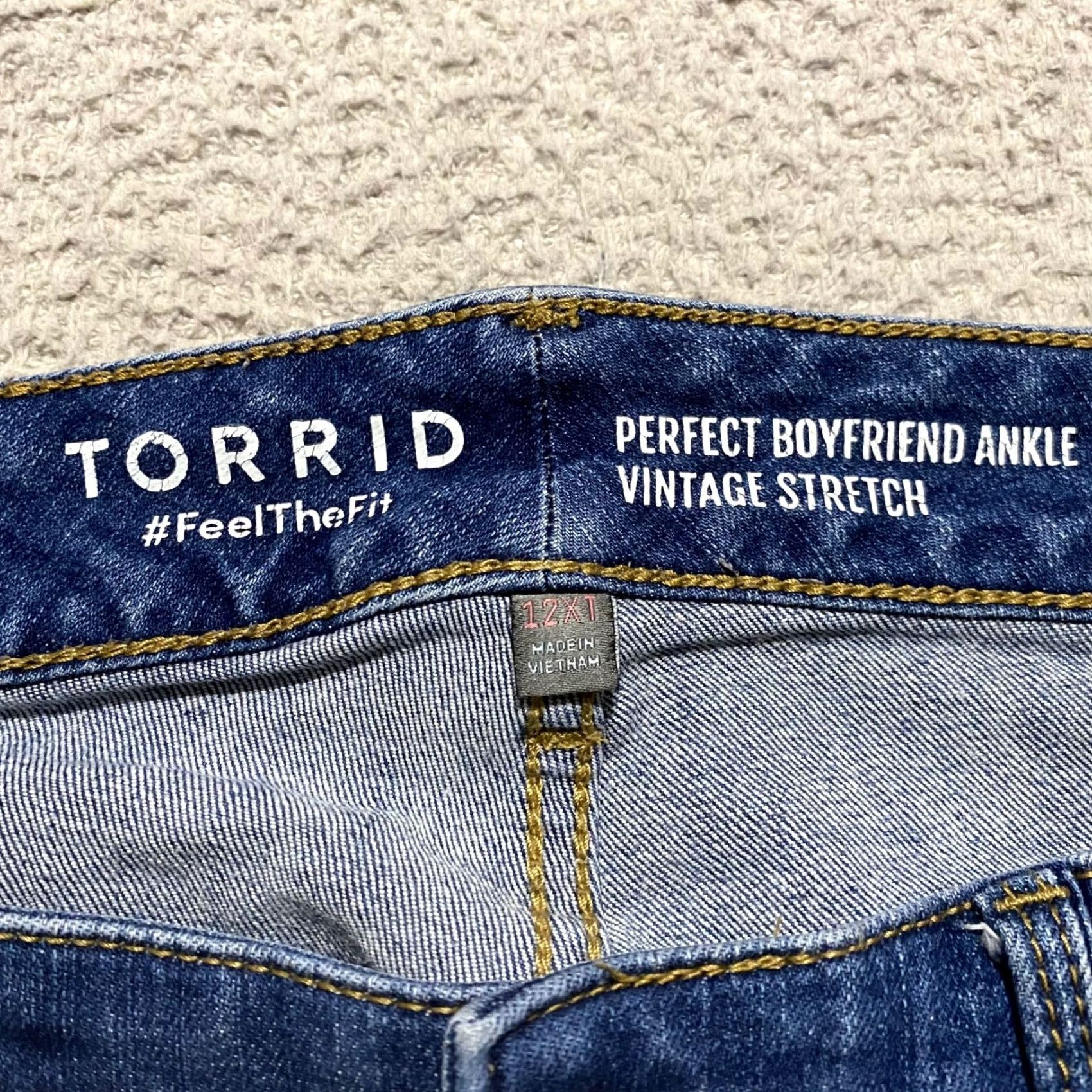 Torrid Torrid Jeans 12 Tall Blue Denim Medium Wash Boyfriend Ankle Stretch Shirt Womens Pants Casual Regular Slim Fit Size 34" / US 12 / IT 48 - 3 Thumbnail